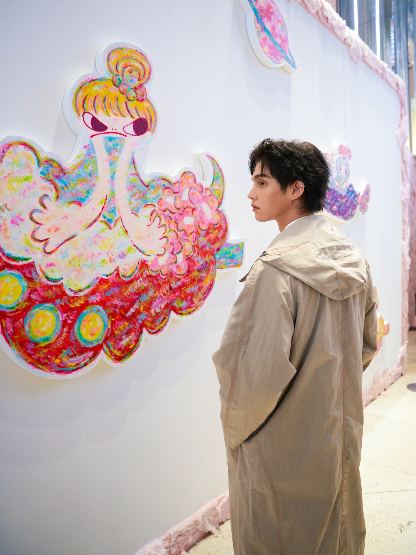 ไบร์ท - วชิรวิชญ์ ชีวอารี