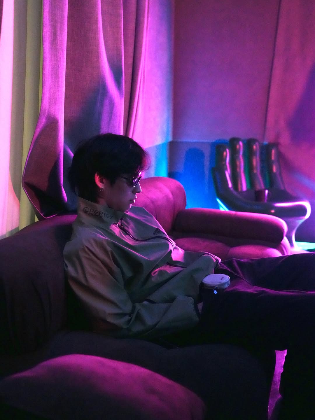 ไบร์ท - วชิรวิชญ์ ชีวอารี