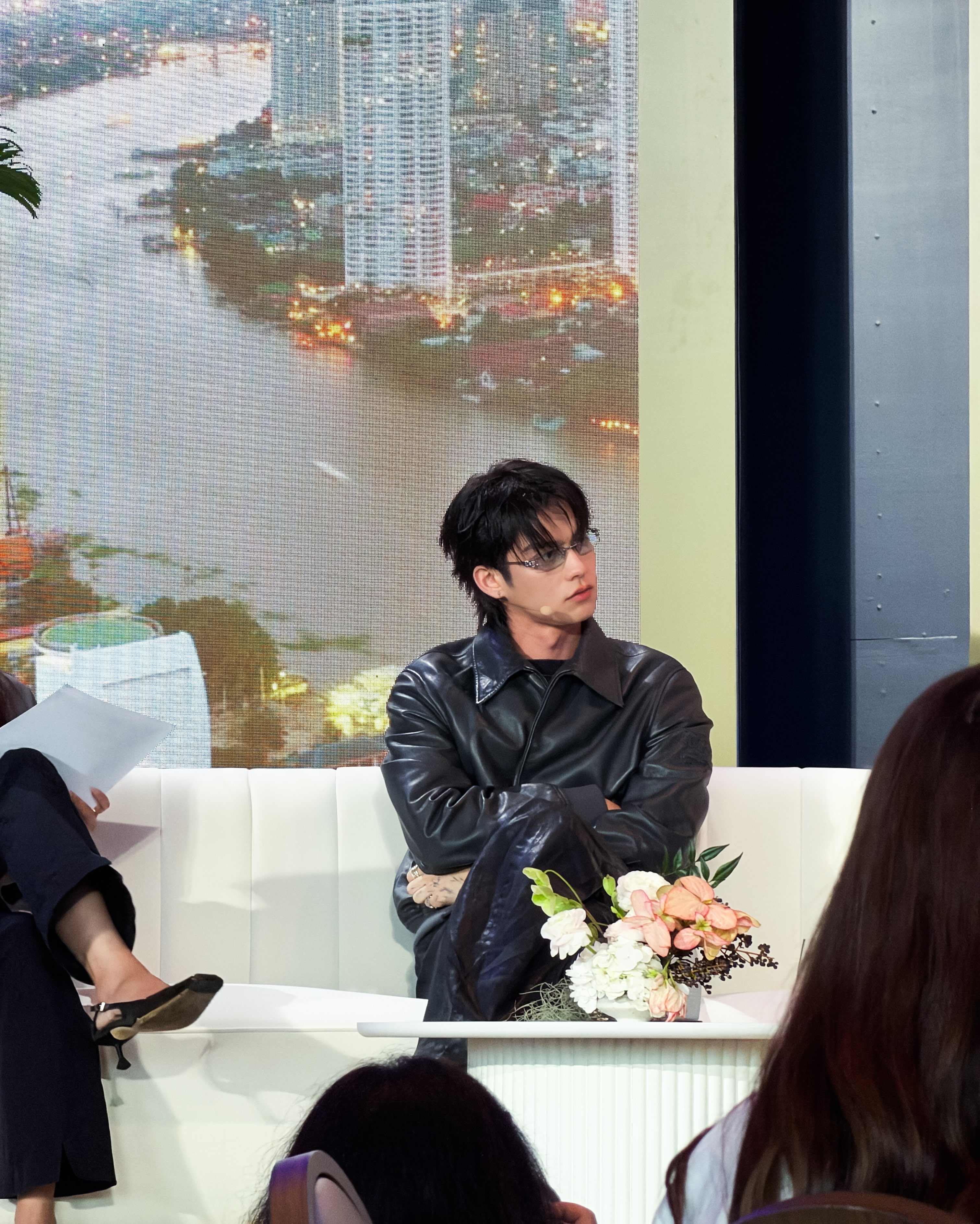 ไบร์ท - วชิรวิชญ์ ชีวอารี