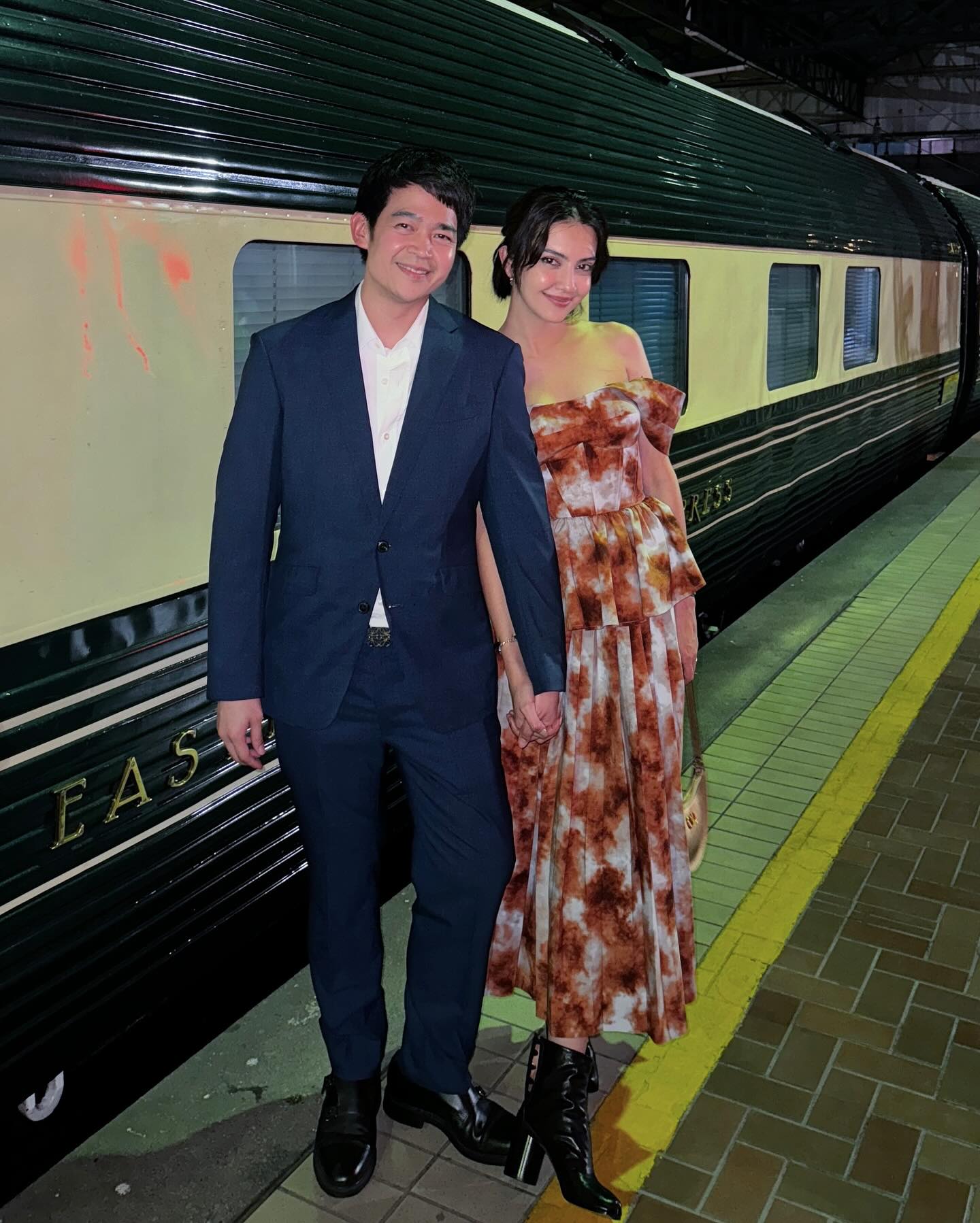 ซาร่า เล็กจ์