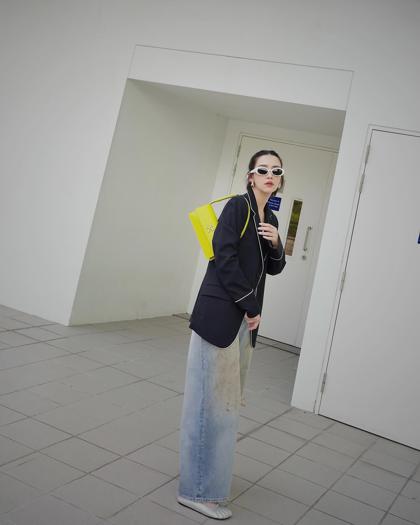 ซาร่า เล็กจ์