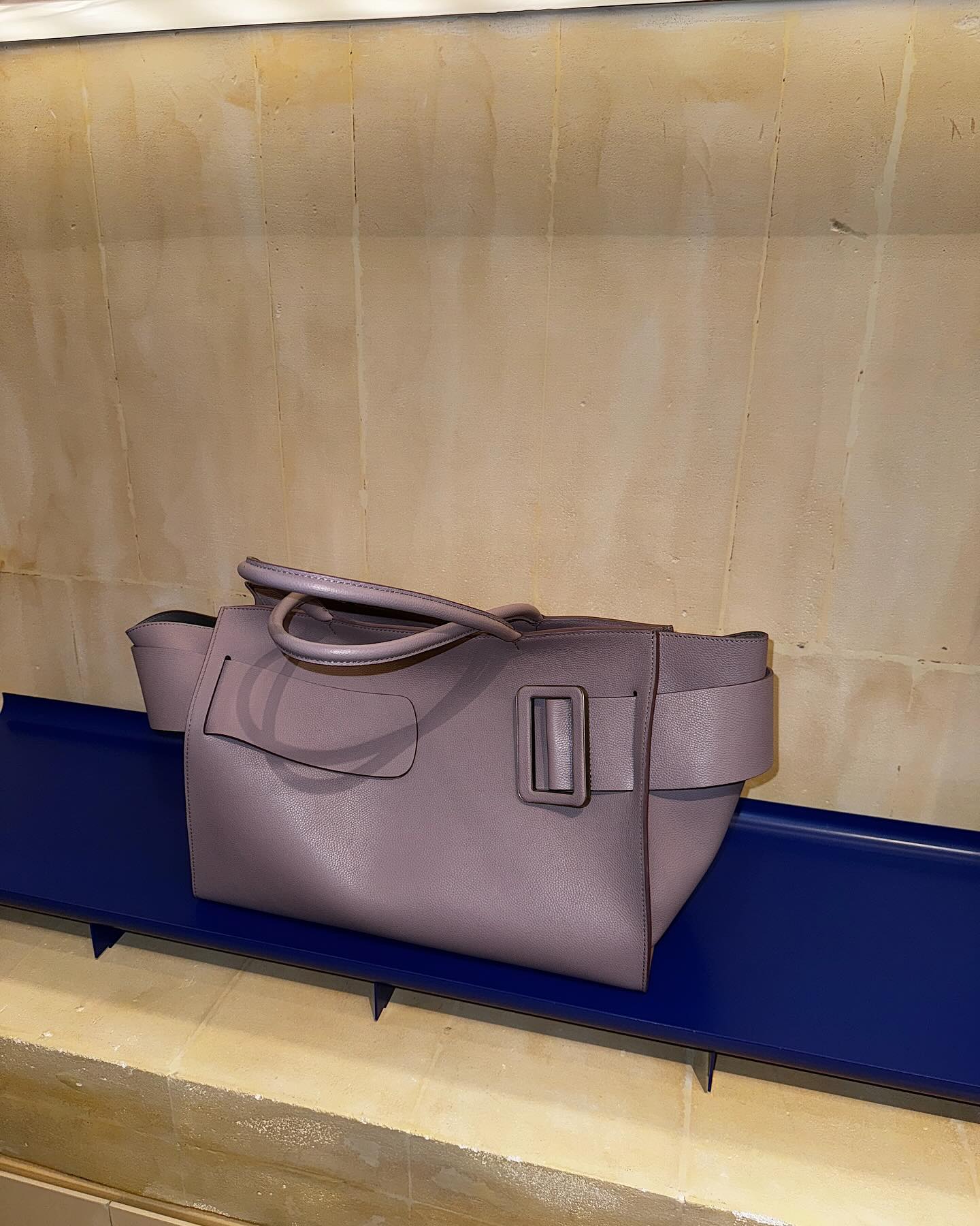 ซาร่า เล็กจ์