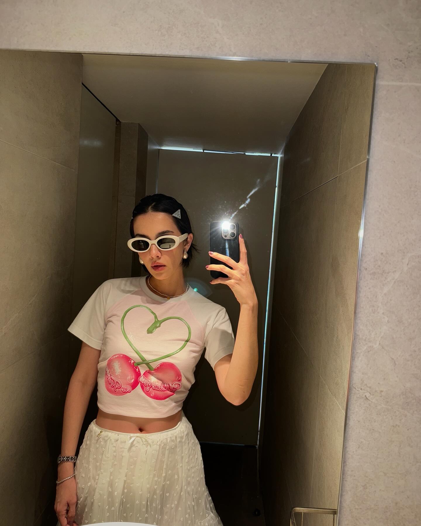 ซาร่า เล็กจ์