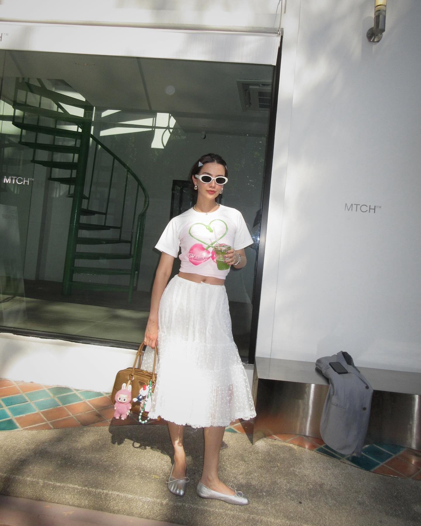 ซาร่า เล็กจ์