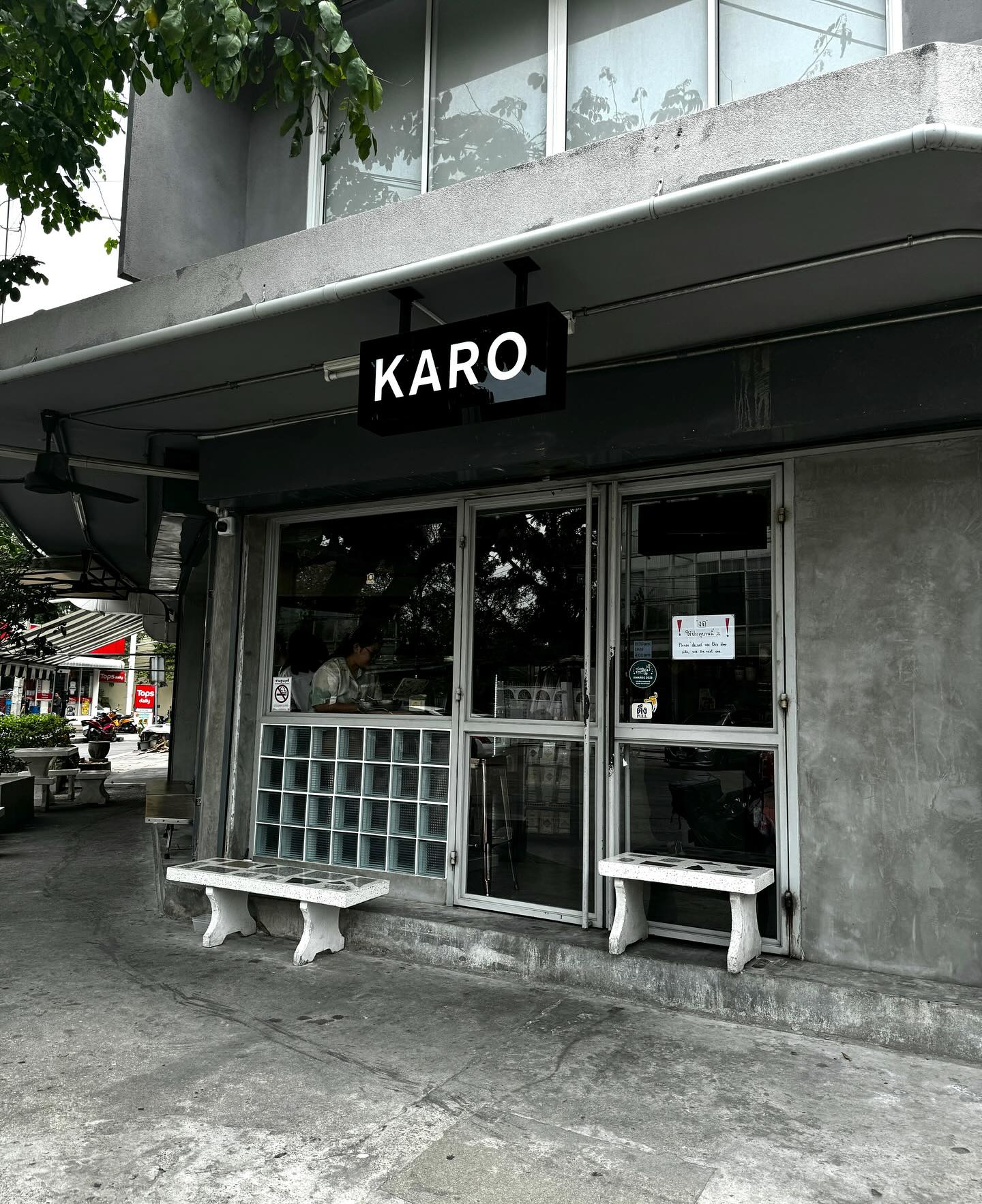 ซาร่า เล็กจ์