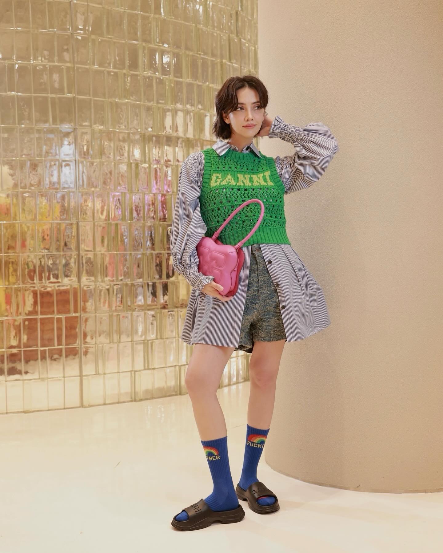 ซาร่า เล็กจ์