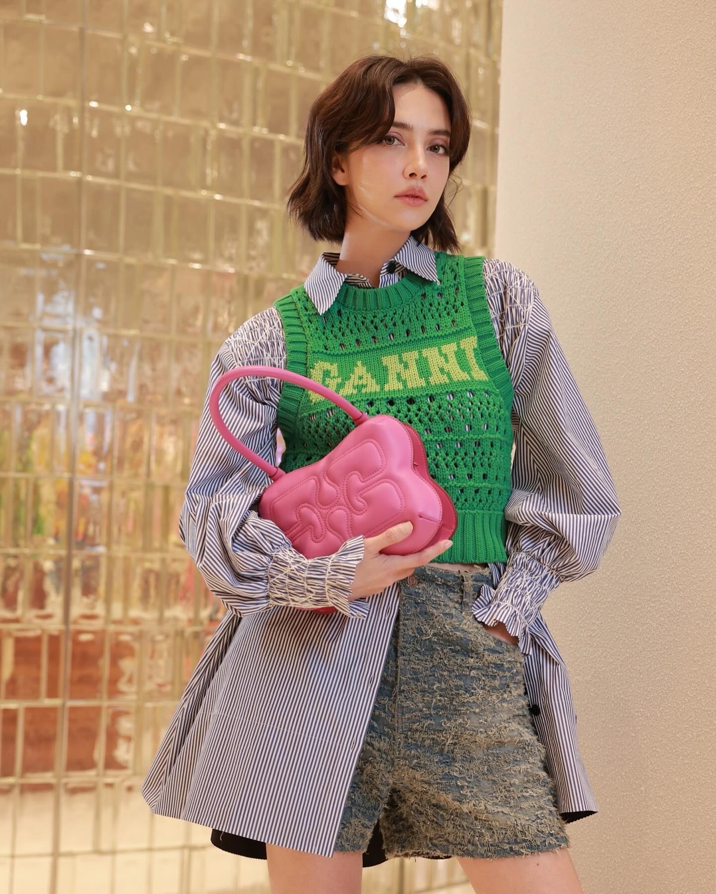 ซาร่า เล็กจ์