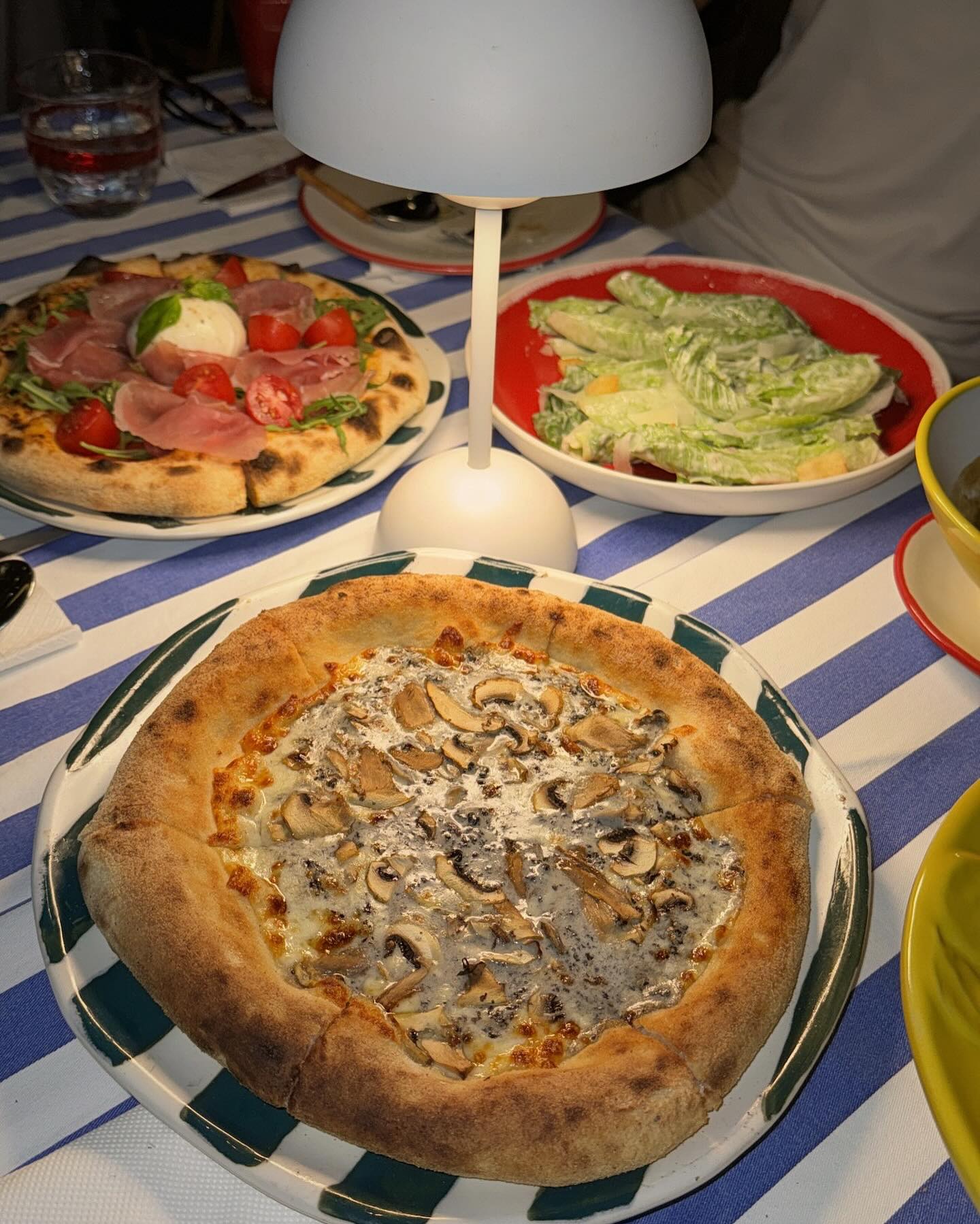 ซาร่า เล็กจ์