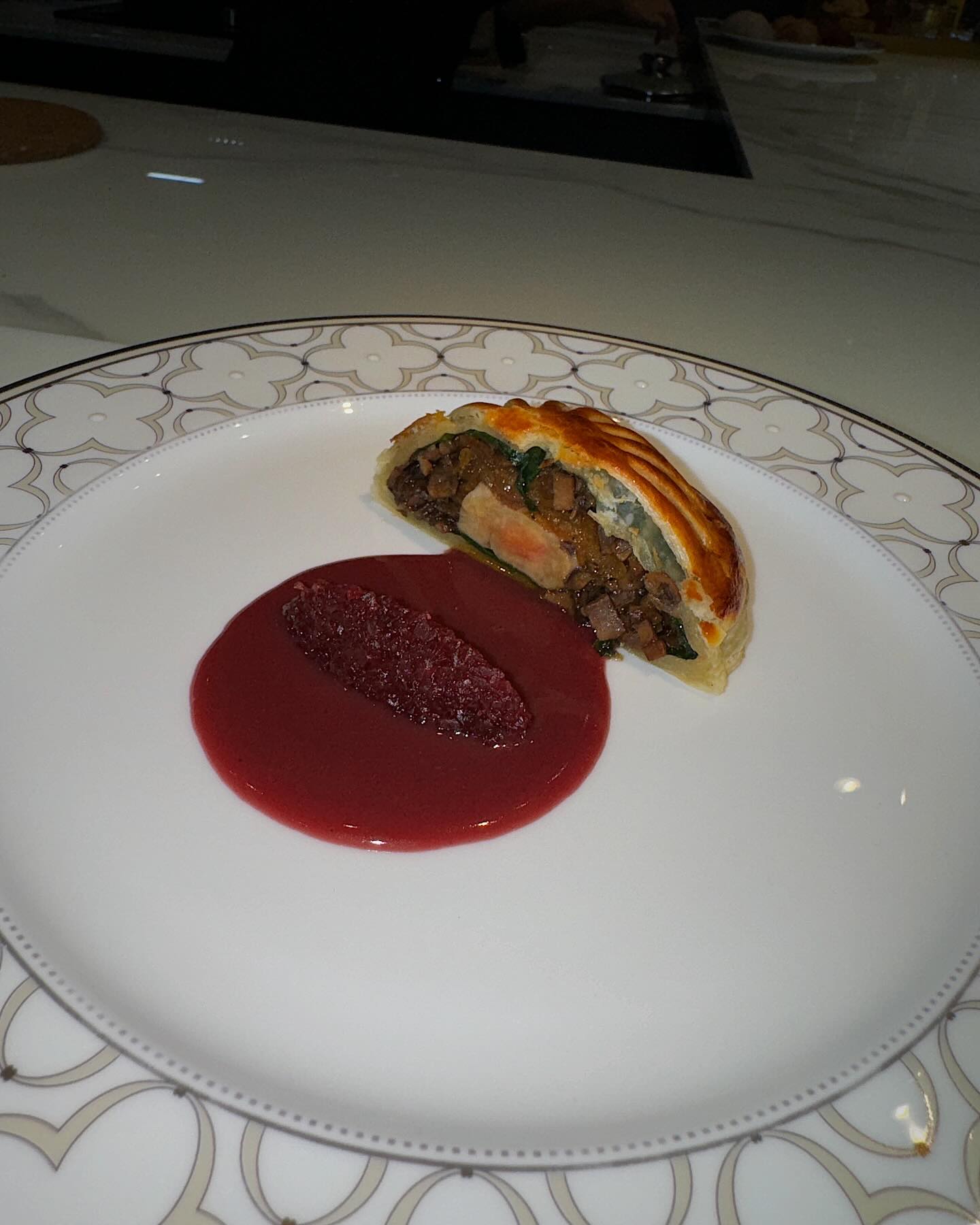 ซาร่า เล็กจ์