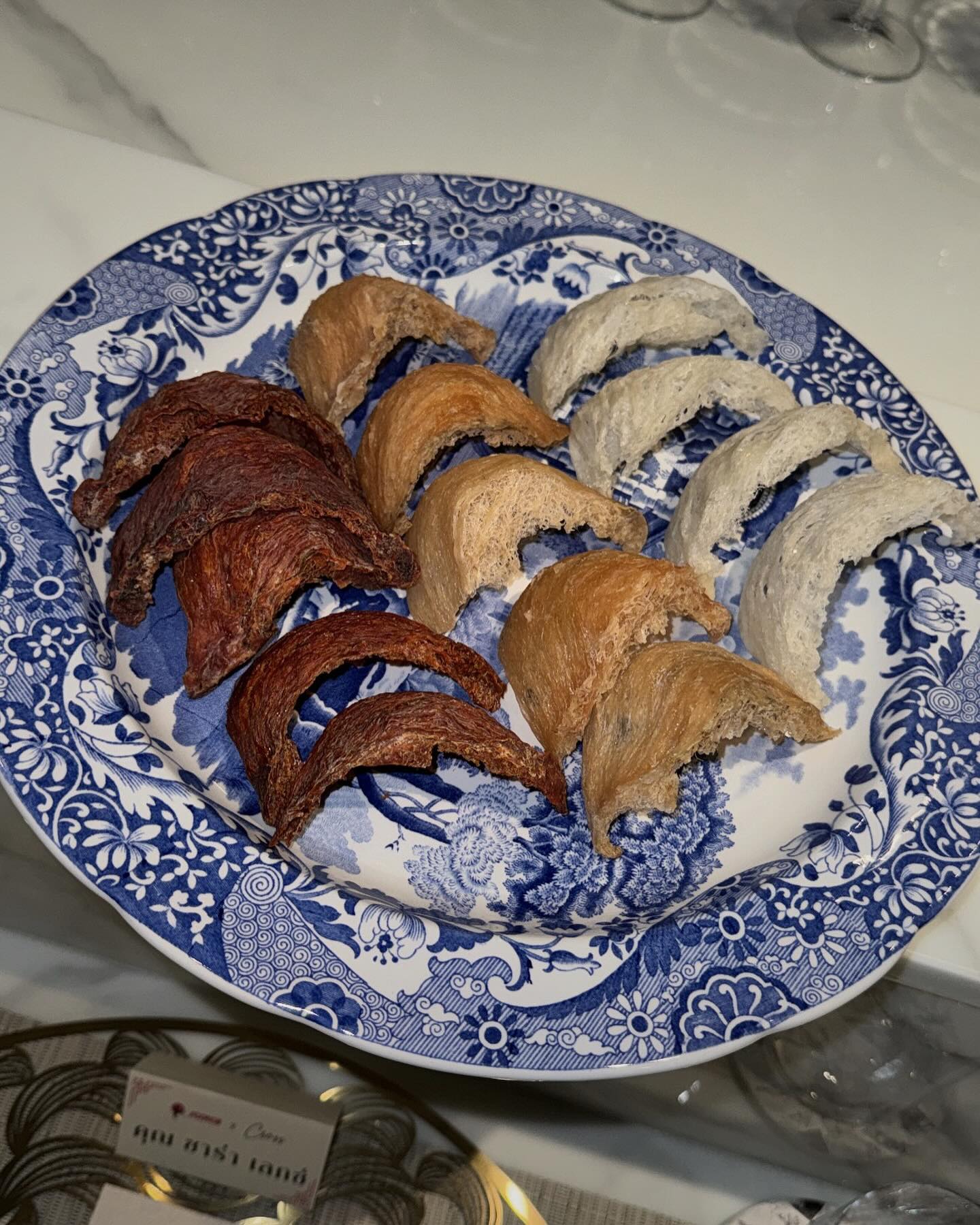 ซาร่า เล็กจ์