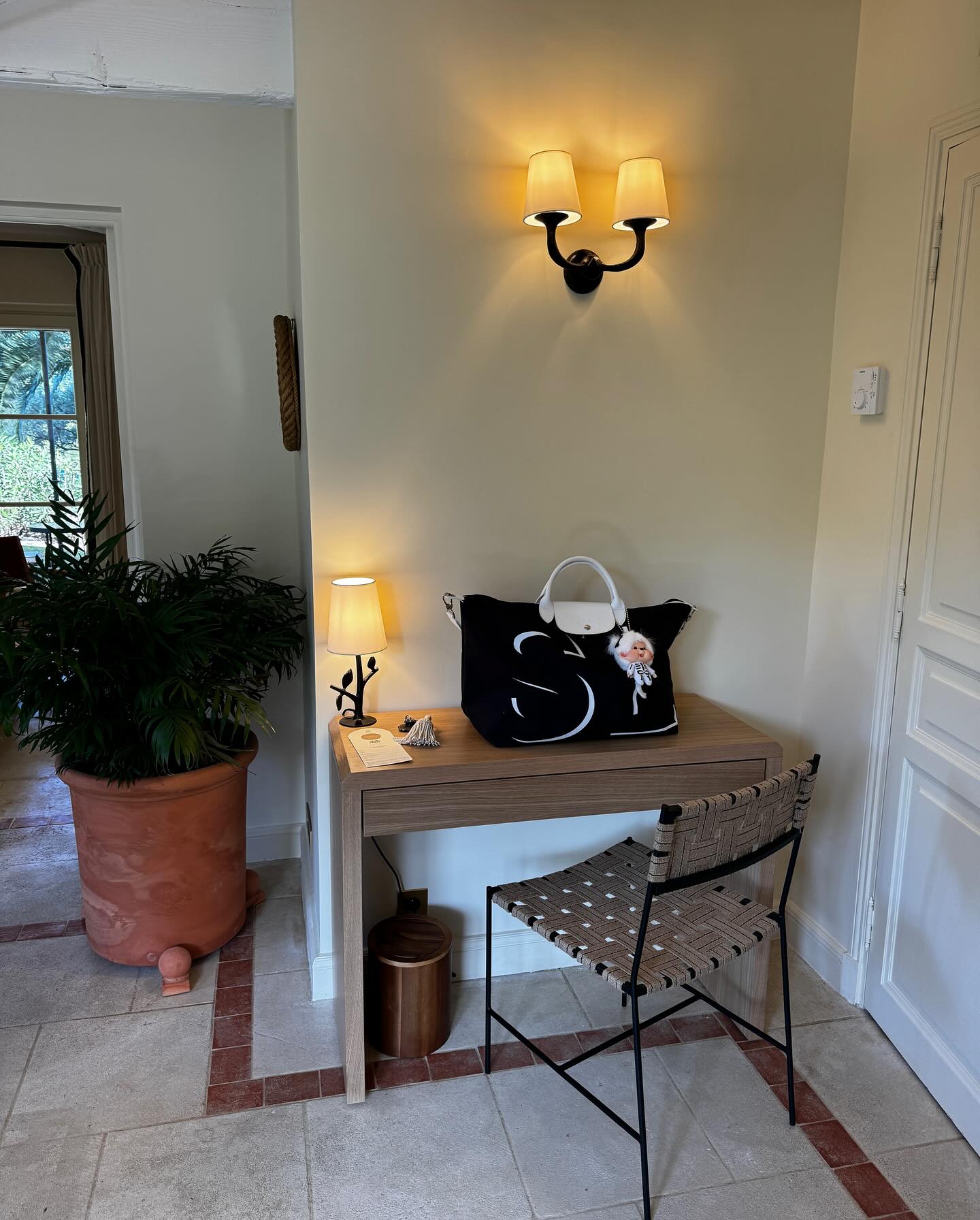 ซาร่า เล็กจ์