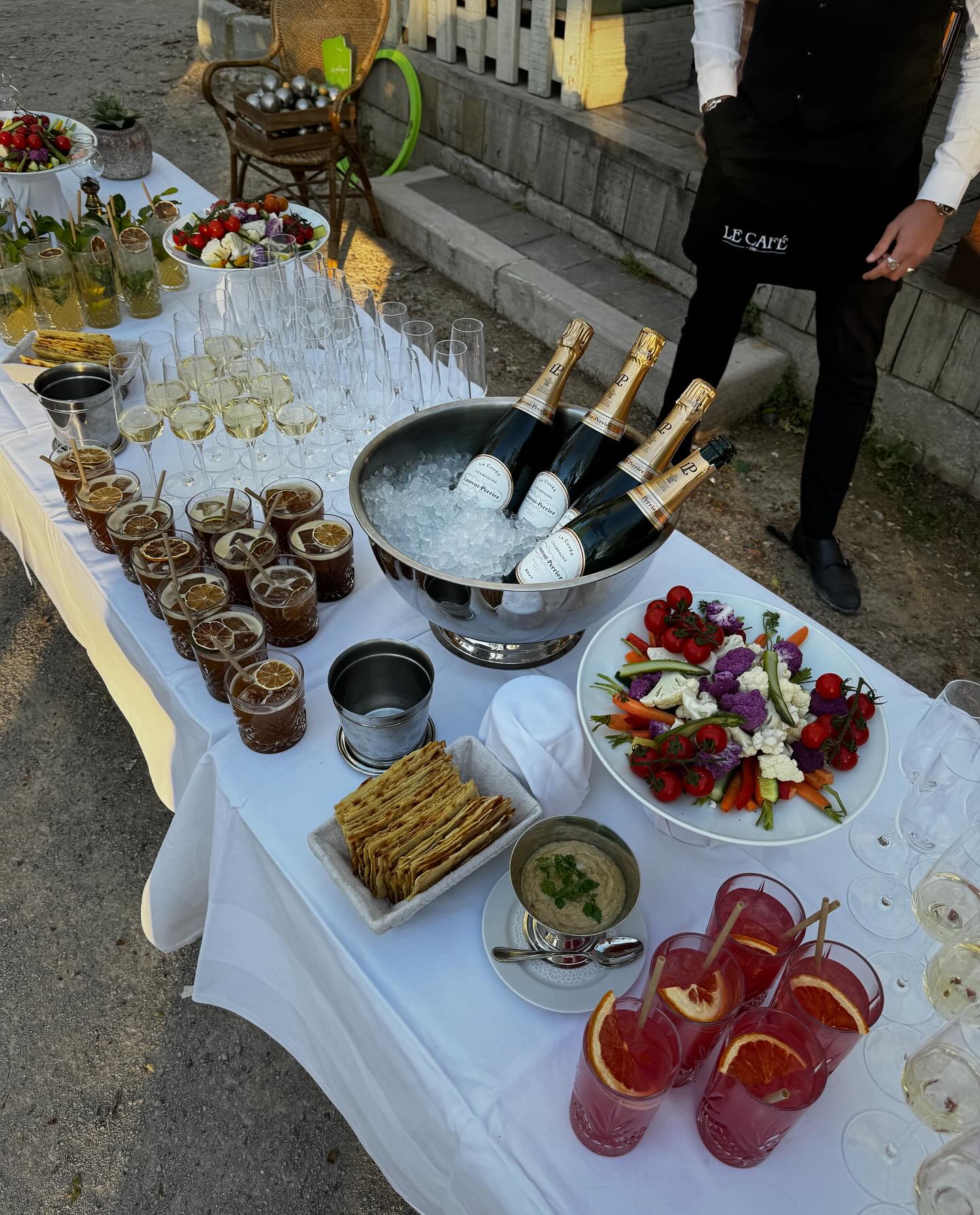 ซาร่า เล็กจ์