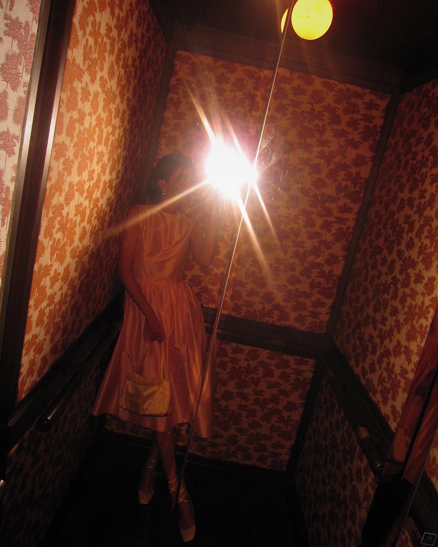 ซาร่า เล็กจ์