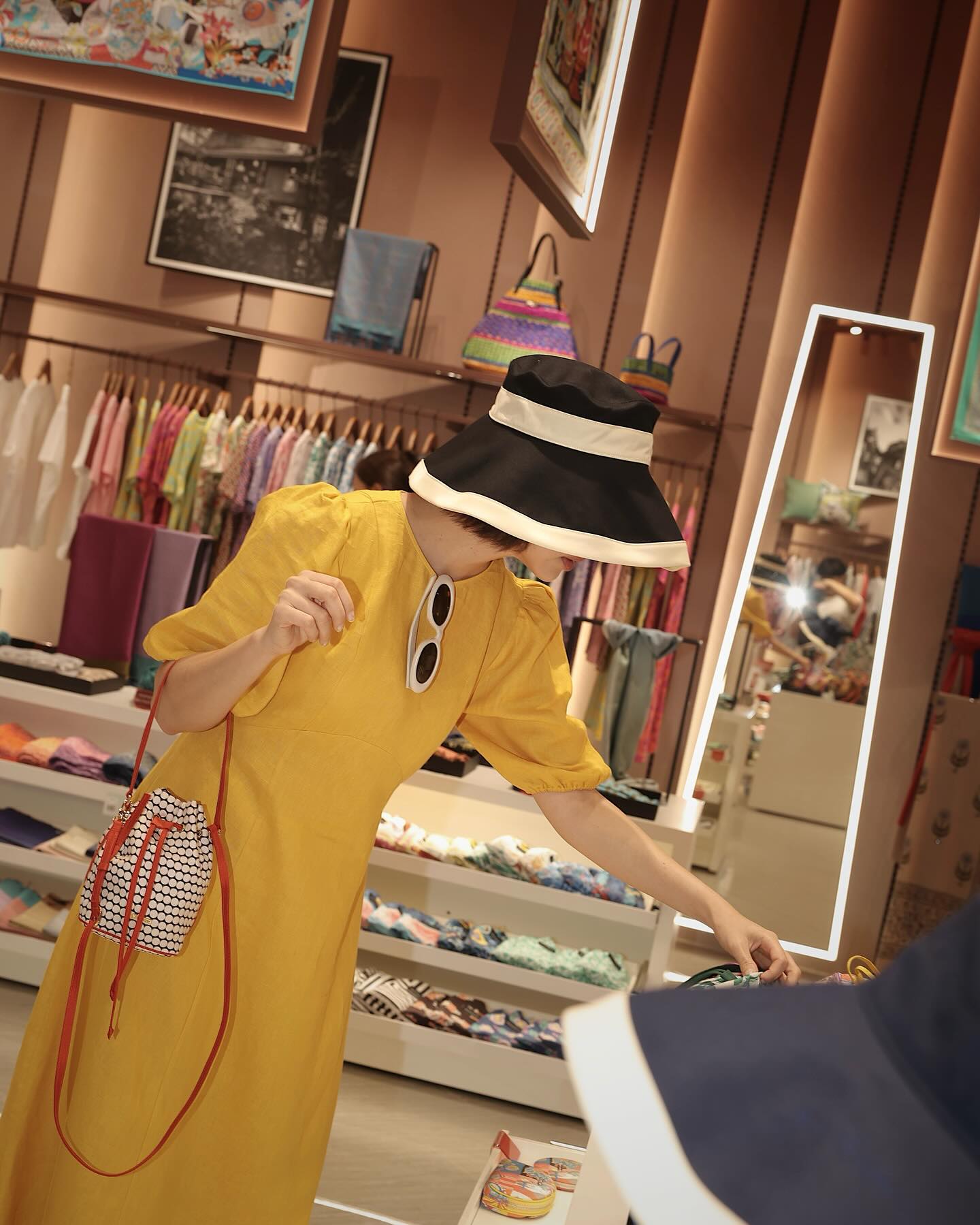 ซาร่า เล็กจ์