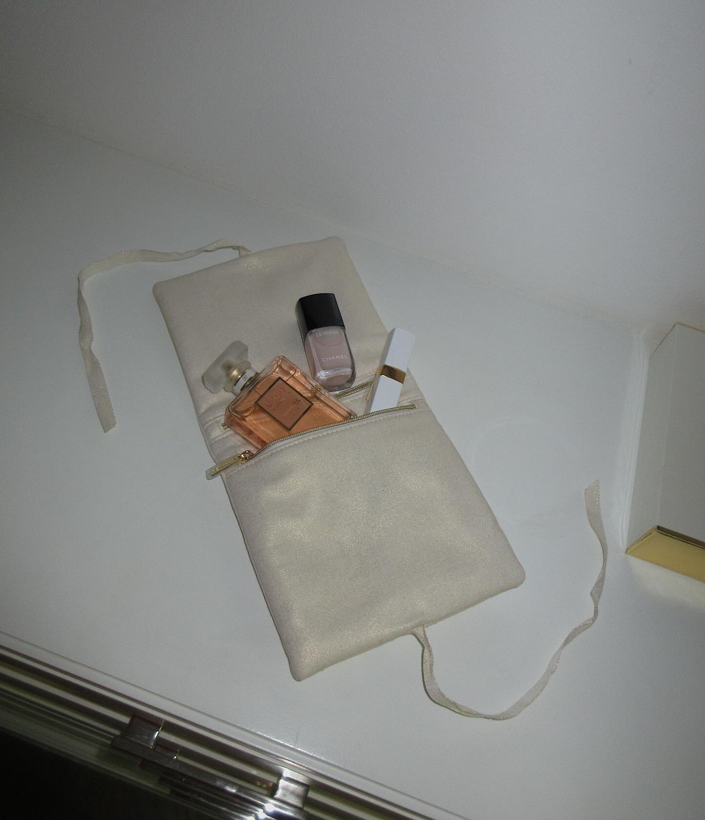 ซาร่า เล็กจ์