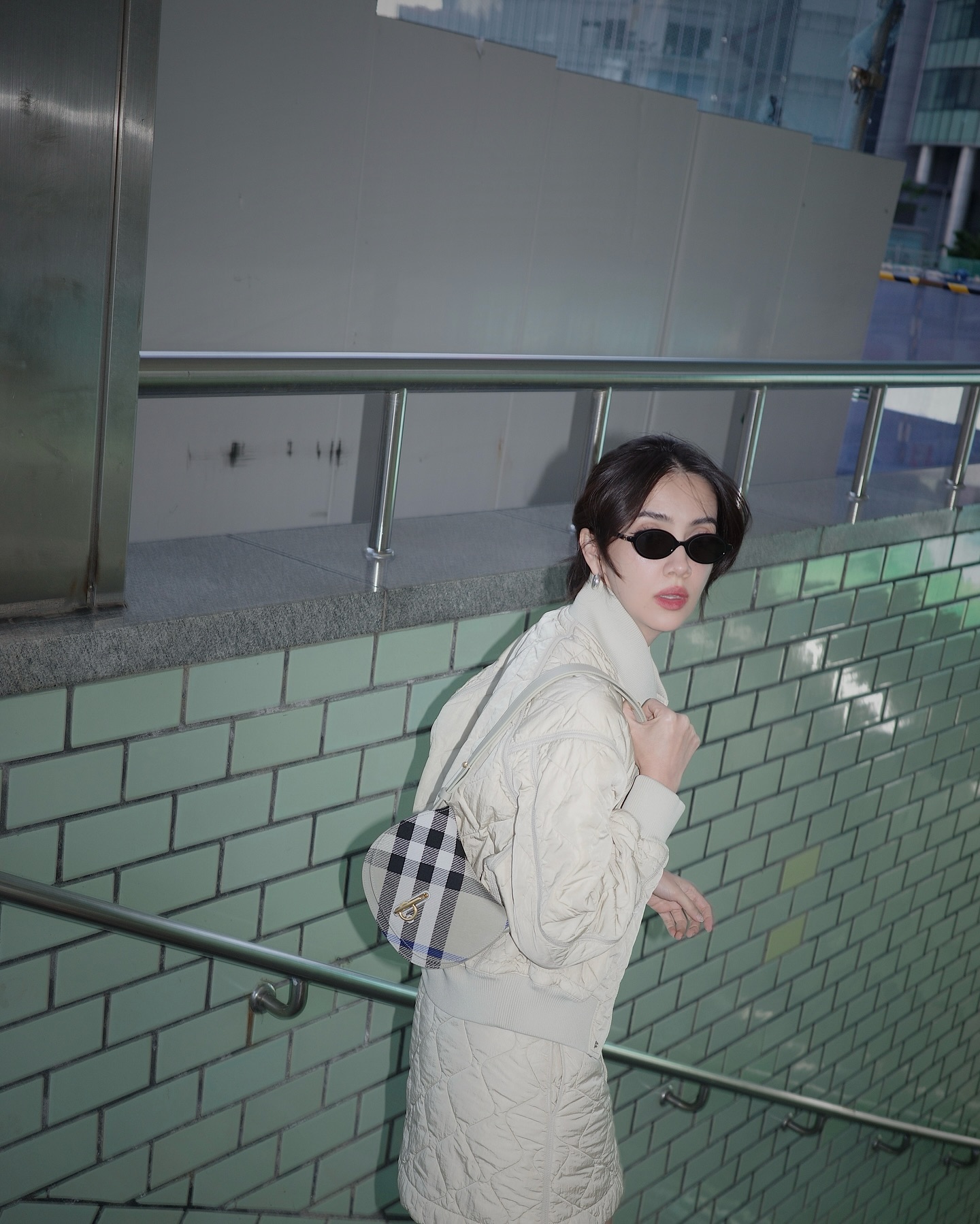 ซาร่า เล็กจ์