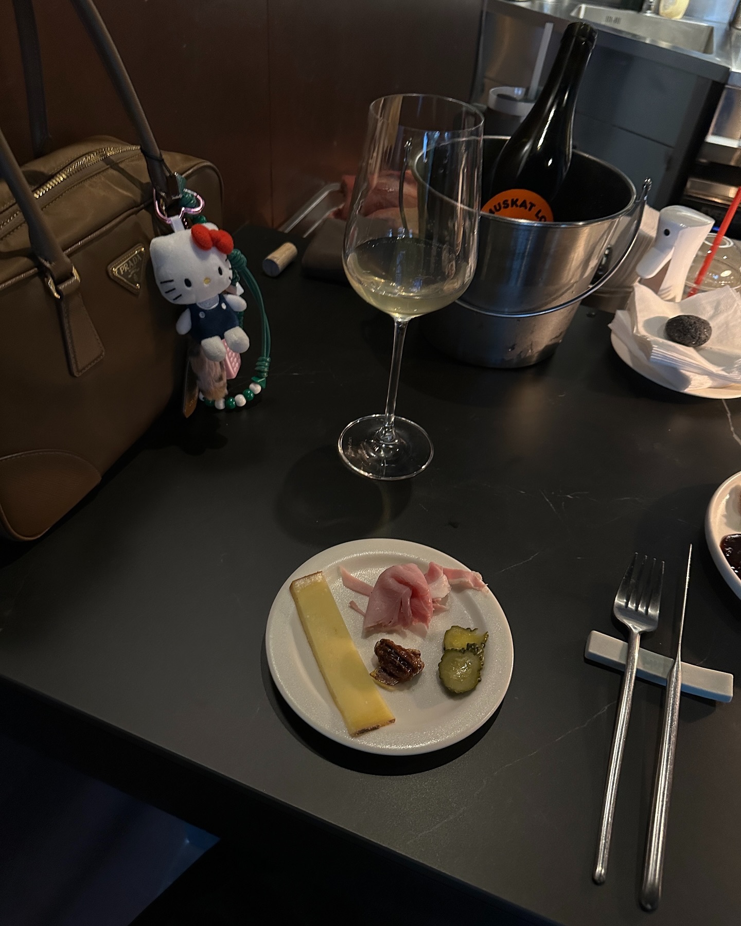 ซาร่า เล็กจ์