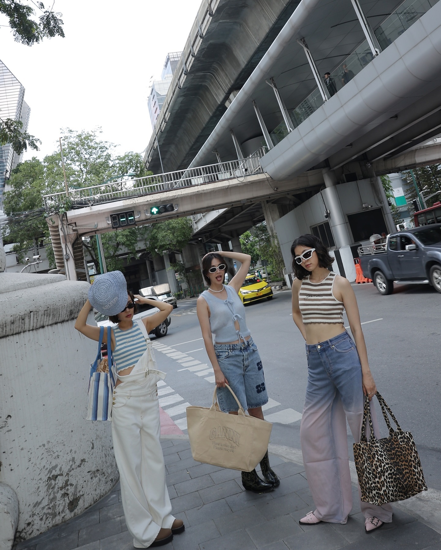 ซาร่า เล็กจ์