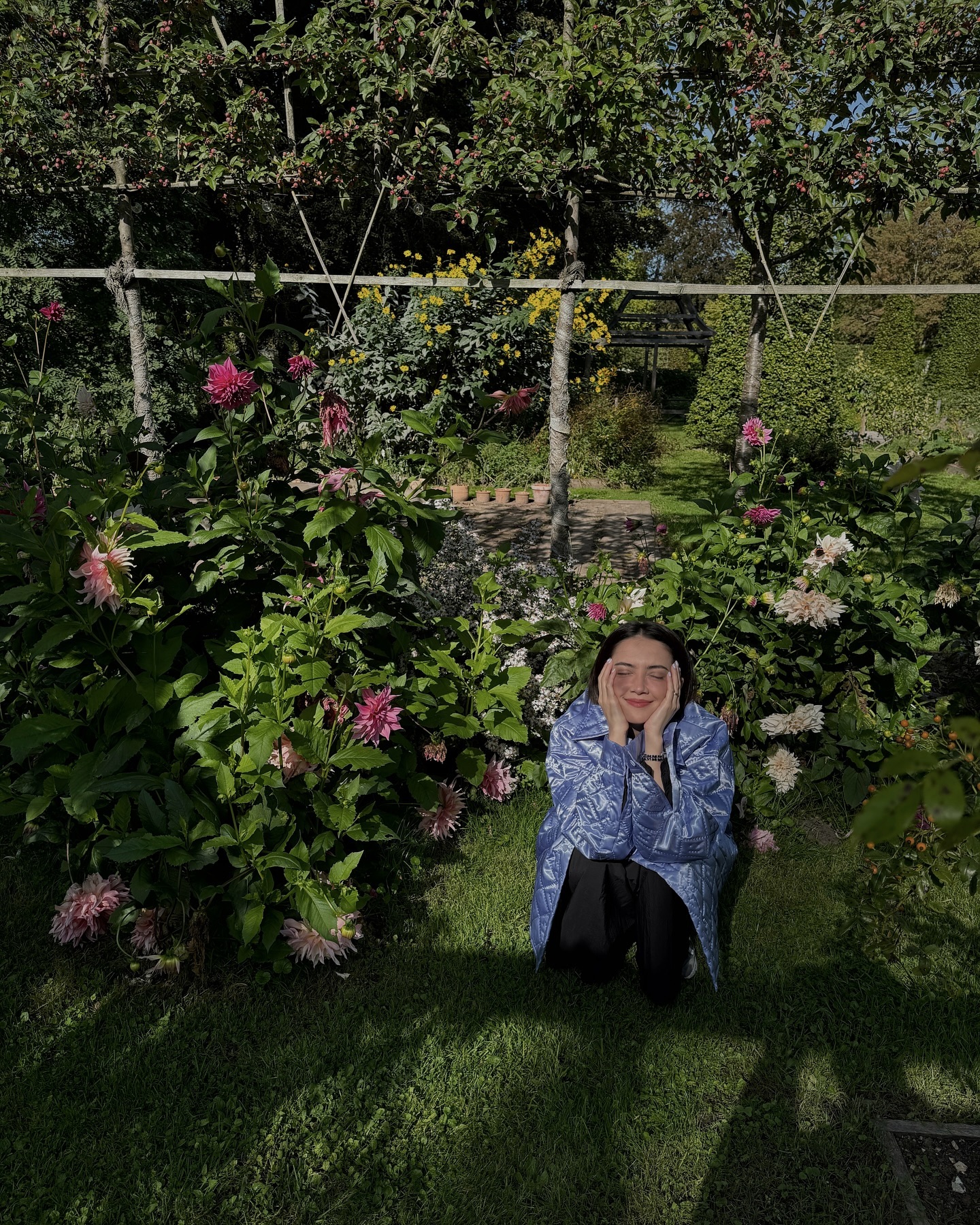 ซาร่า เล็กจ์