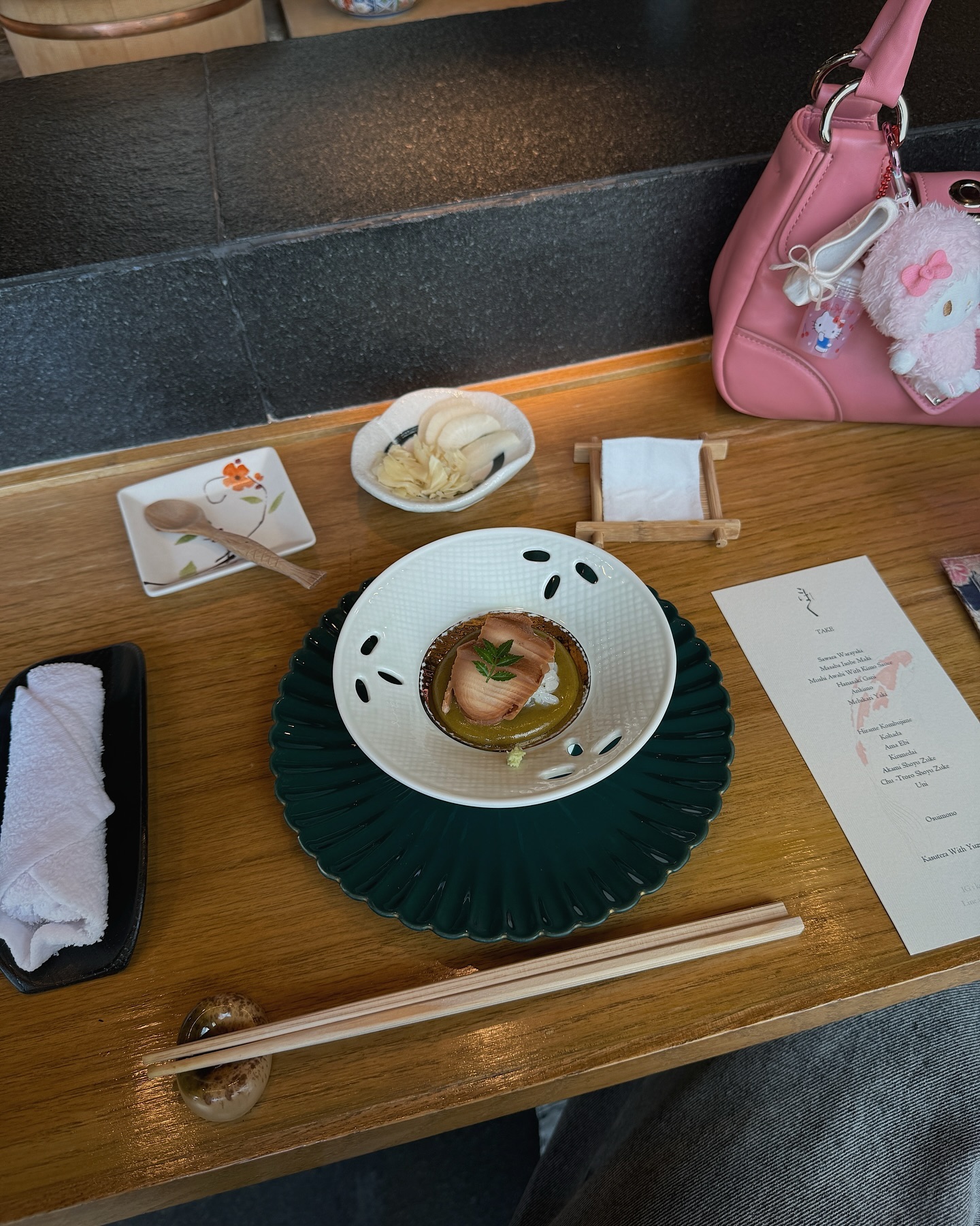 ซาร่า เล็กจ์