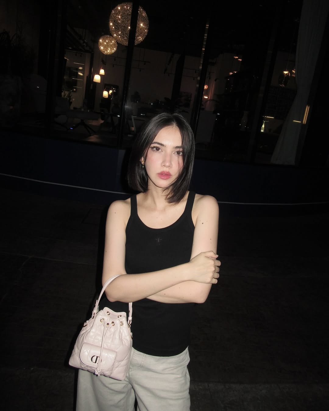 ซาร่า เล็กจ์