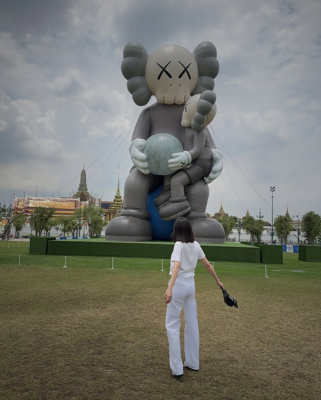 ซาร่า เล็กจ์