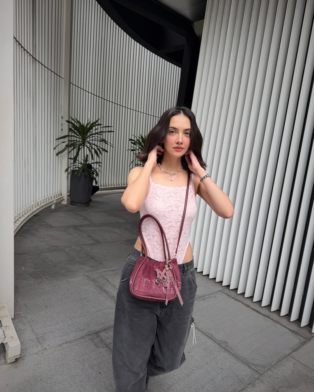 ซาร่า เล็กจ์