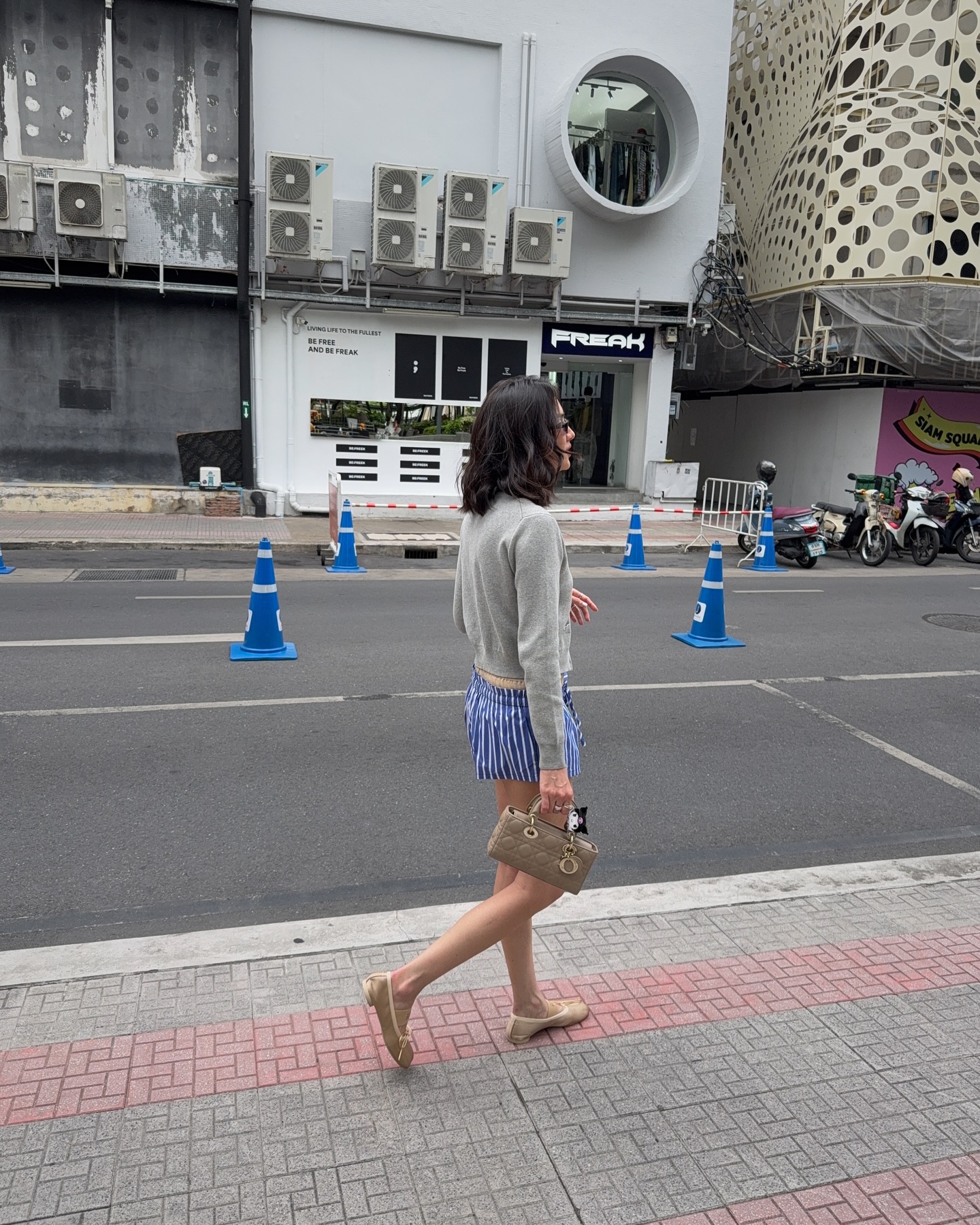 ซาร่า เล็กจ์