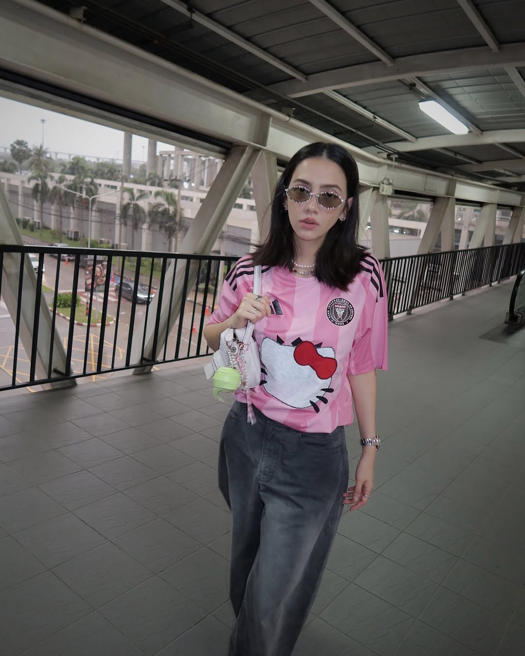 ซาร่า เล็กจ์