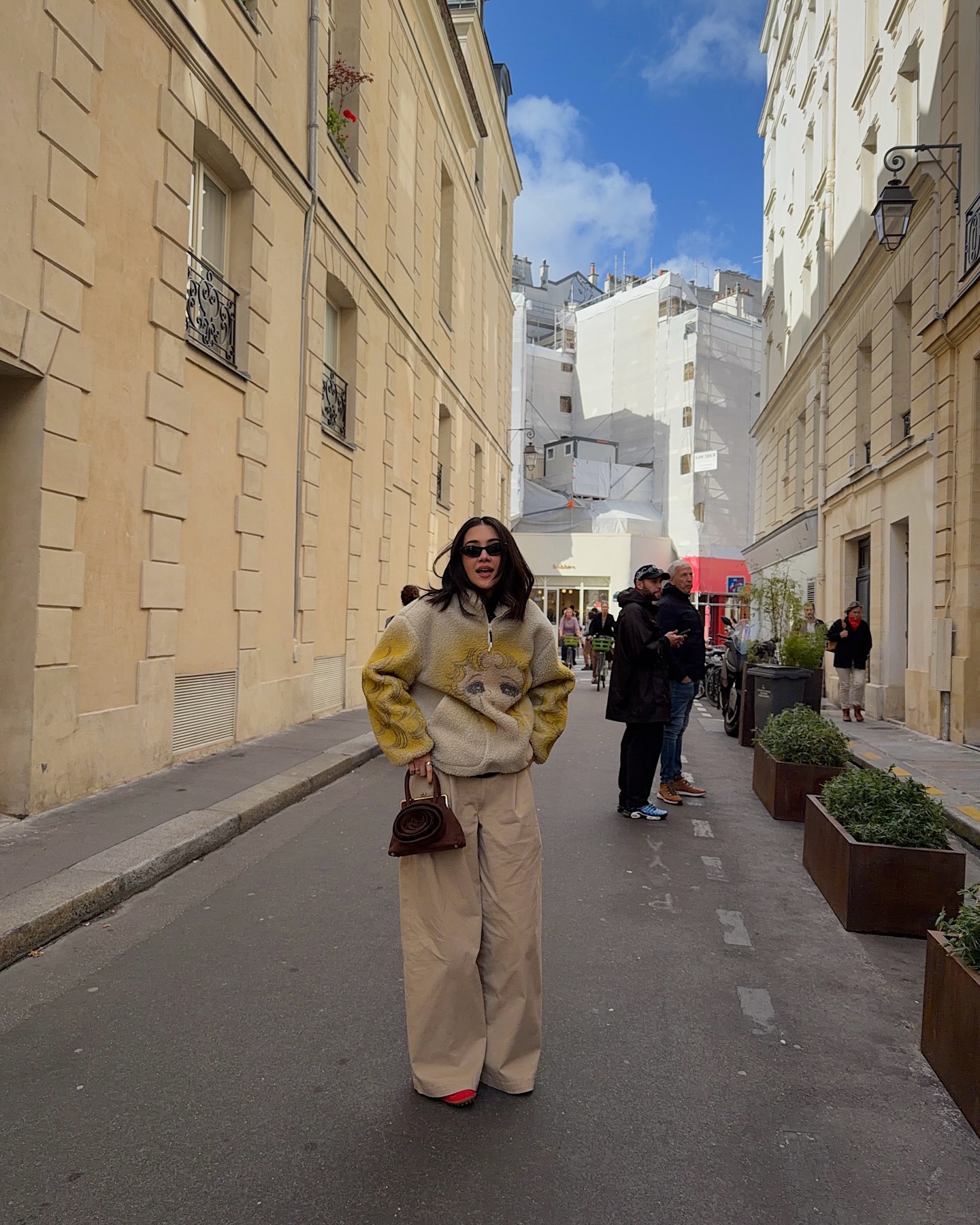 ซาร่า เล็กจ์