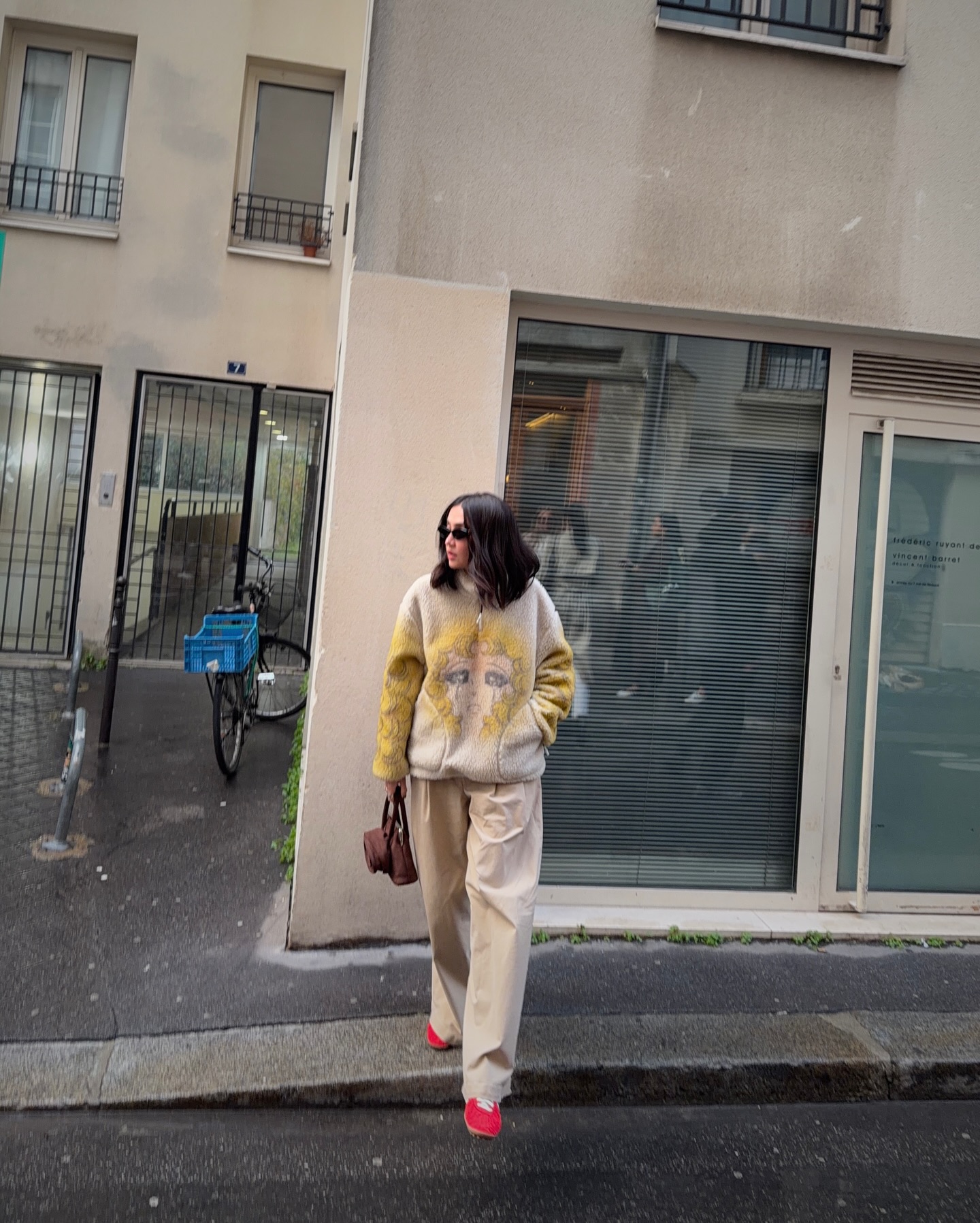 ซาร่า เล็กจ์