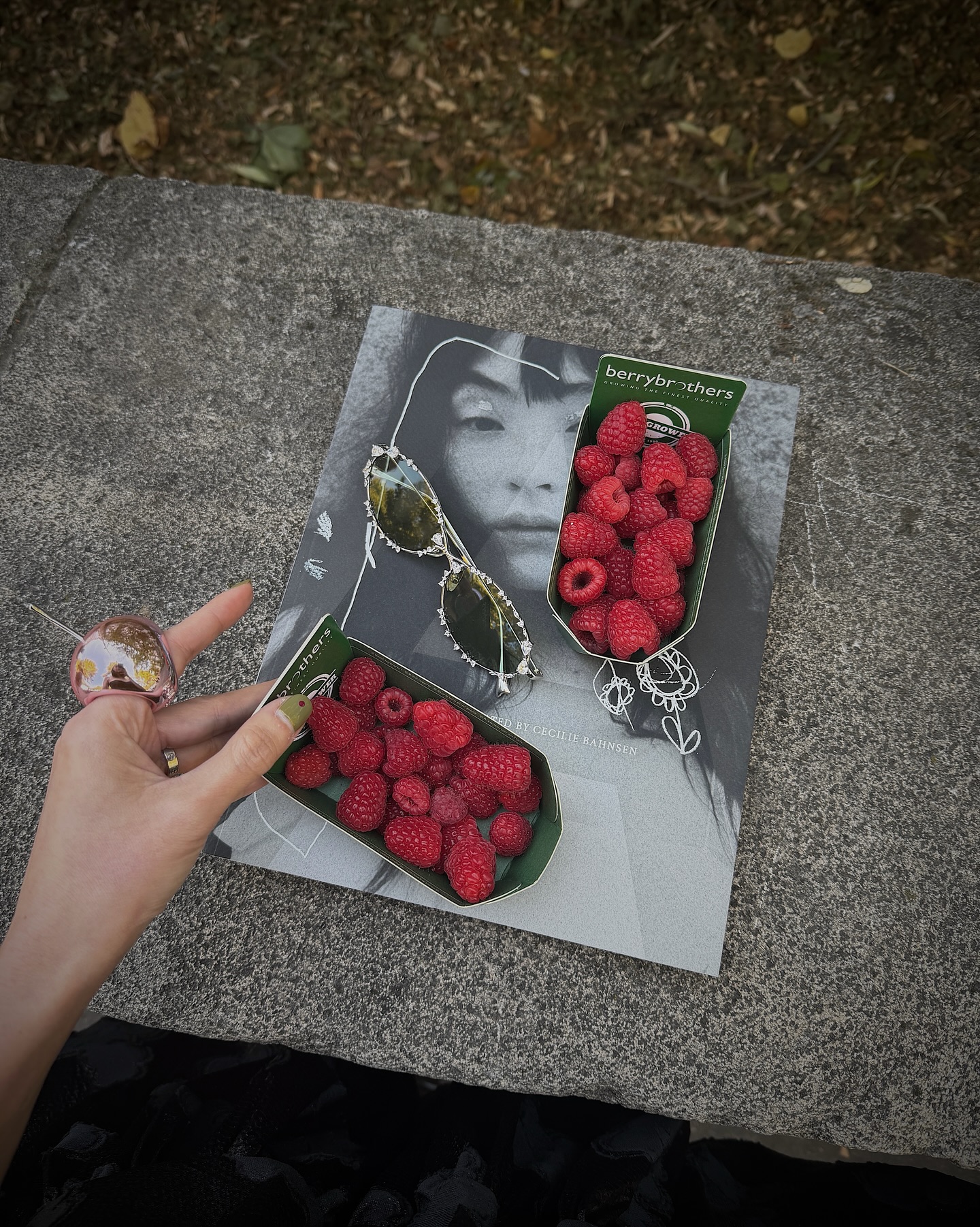 ซาร่า เล็กจ์