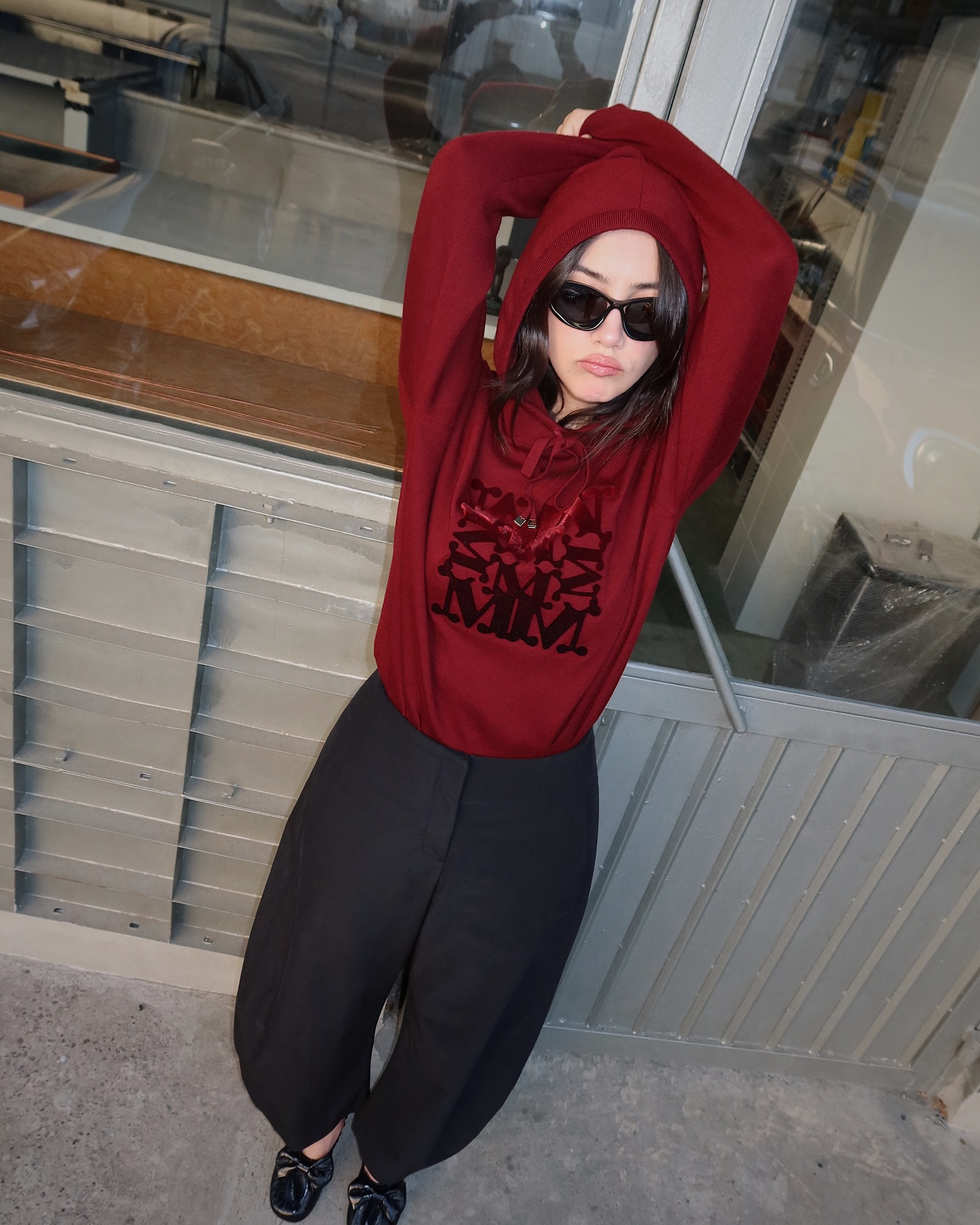 ซาร่า เล็กจ์