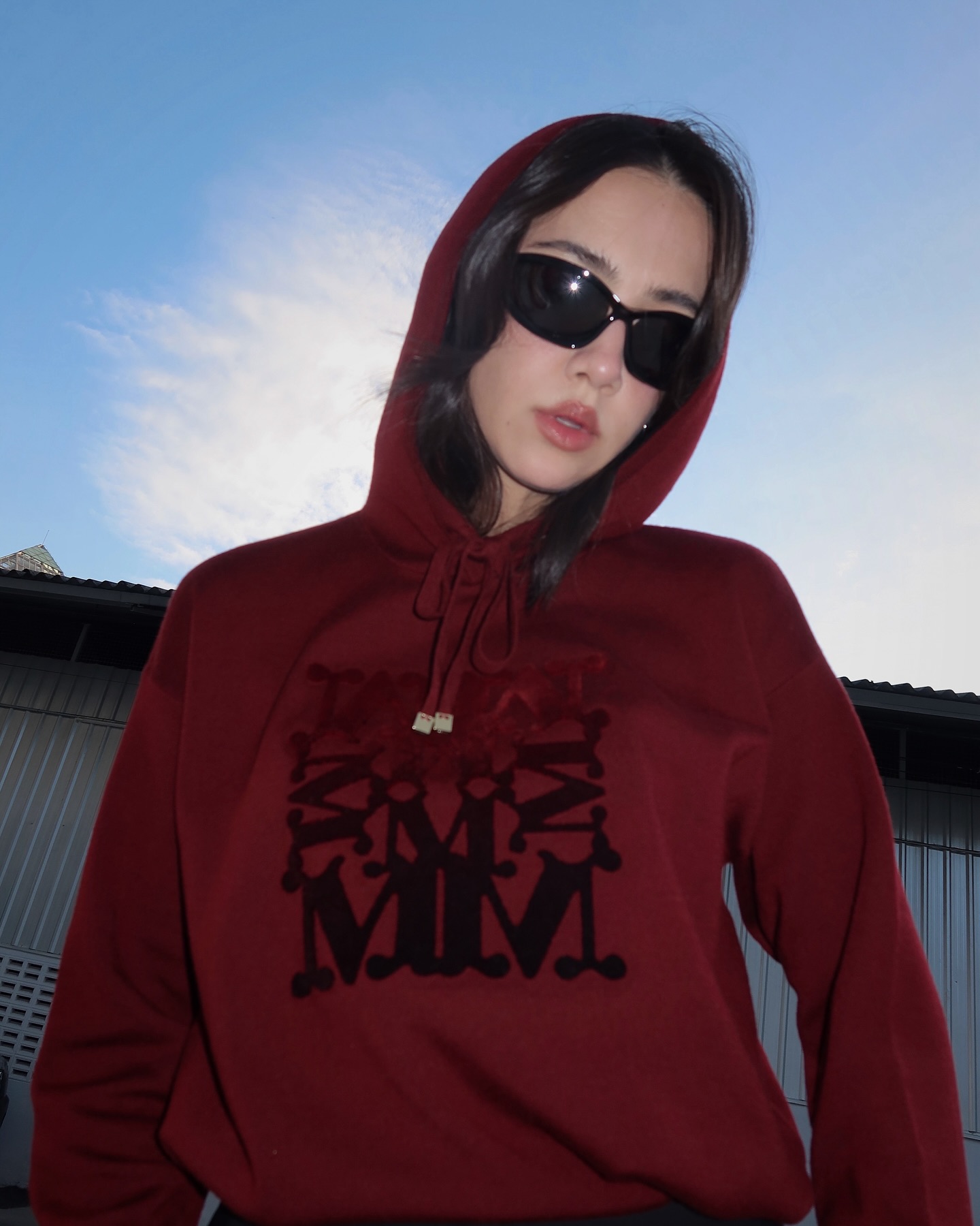 ซาร่า เล็กจ์