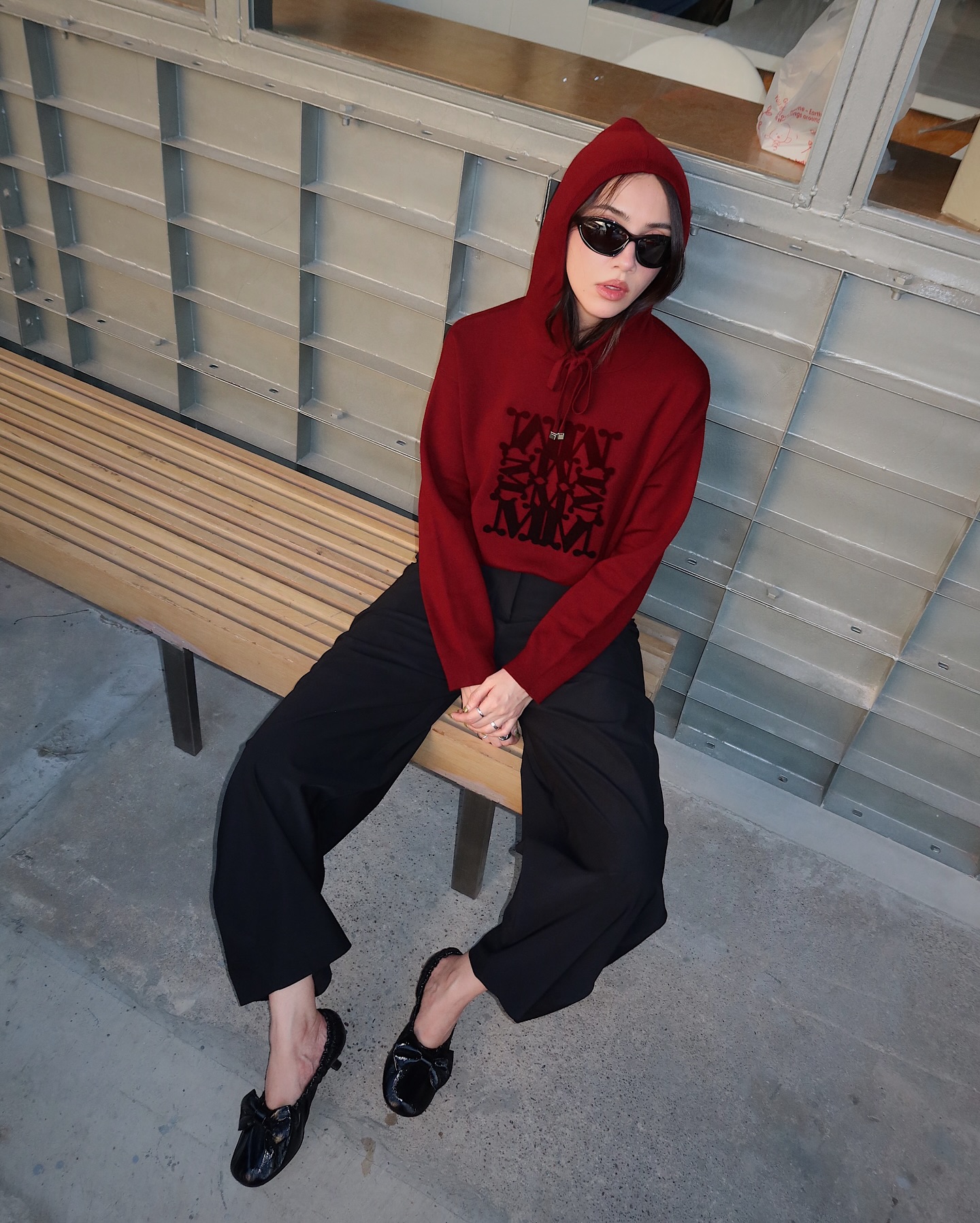 ซาร่า เล็กจ์