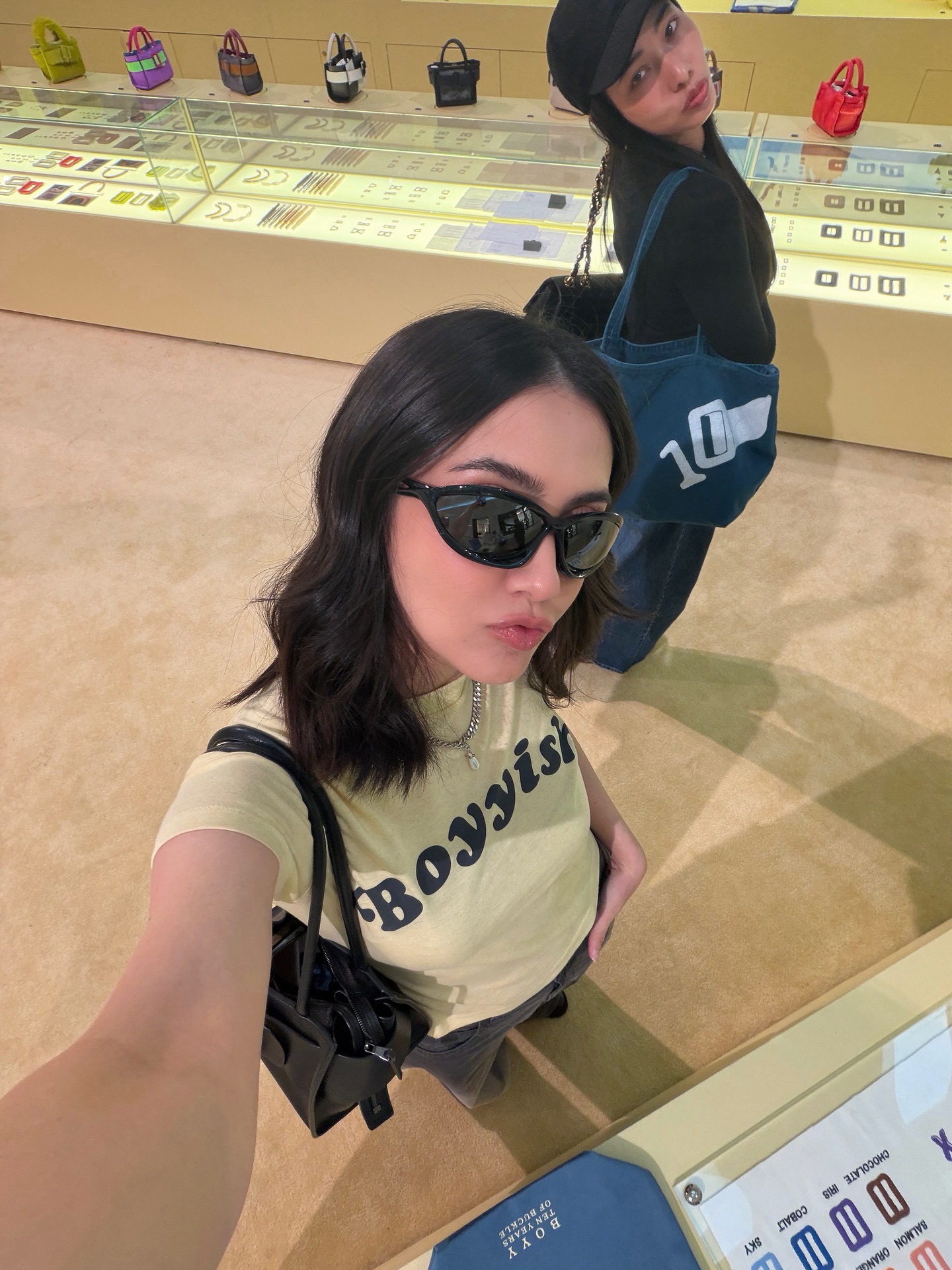 ซาร่า เล็กจ์