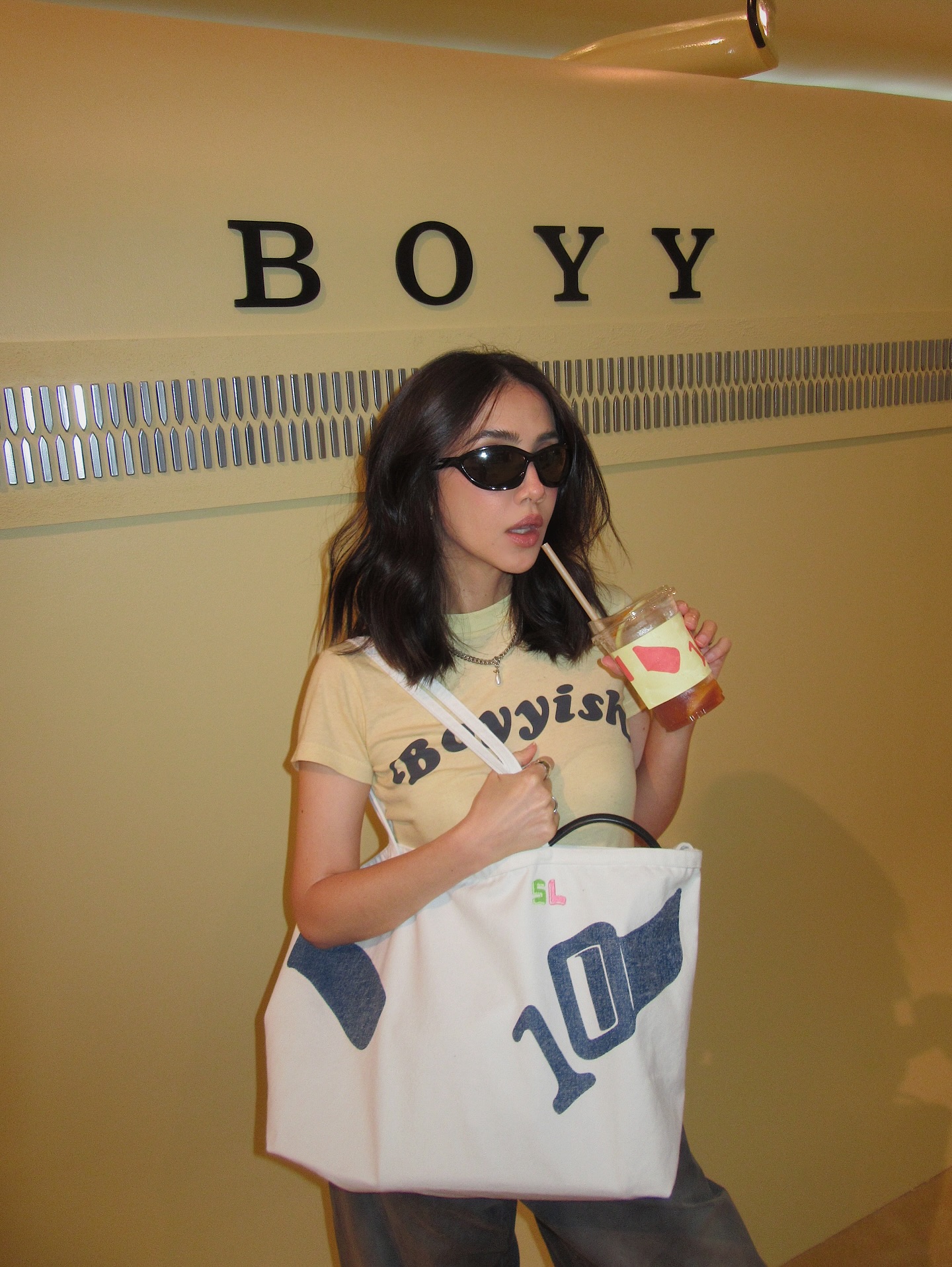 ซาร่า เล็กจ์