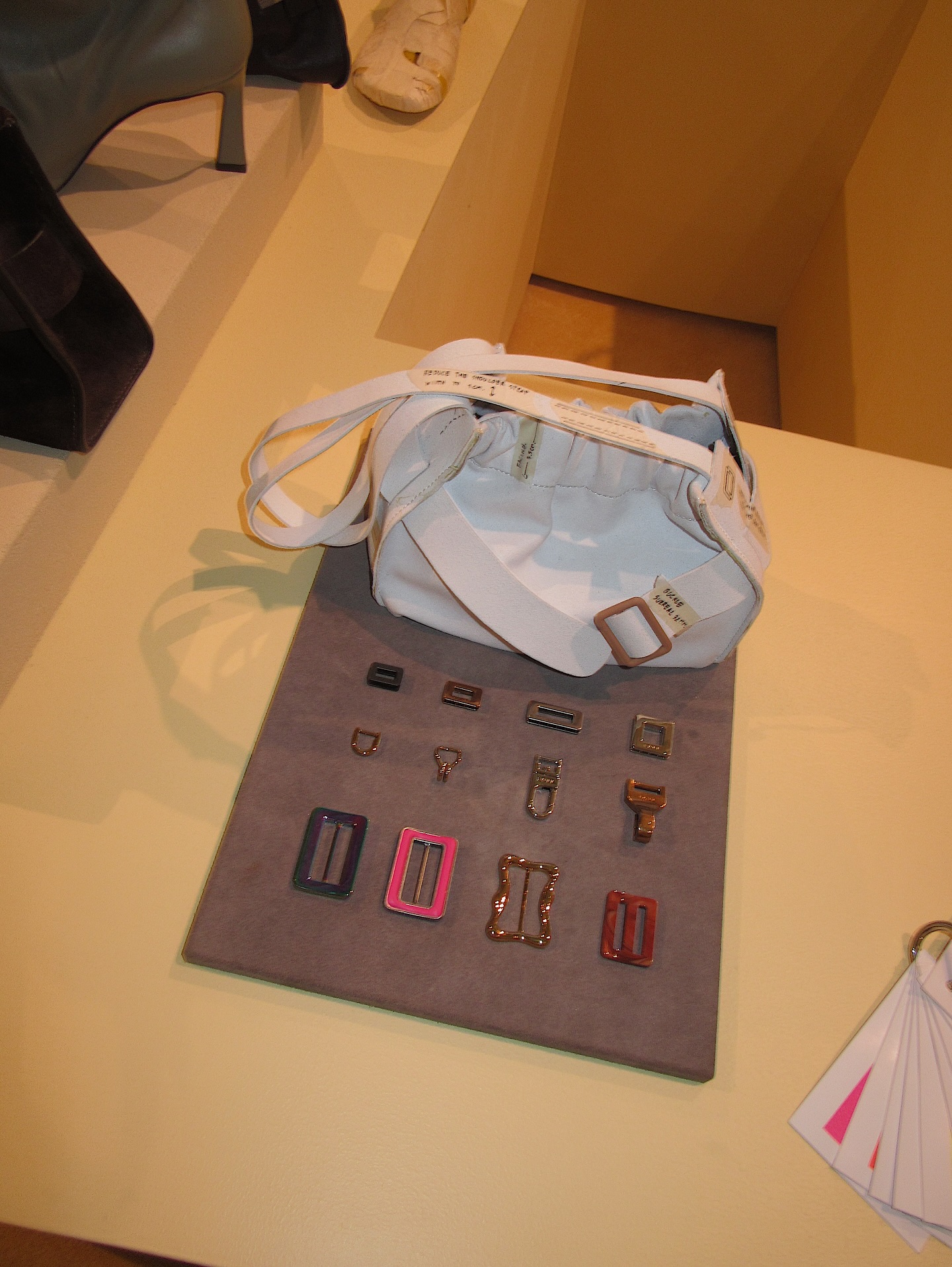 ซาร่า เล็กจ์