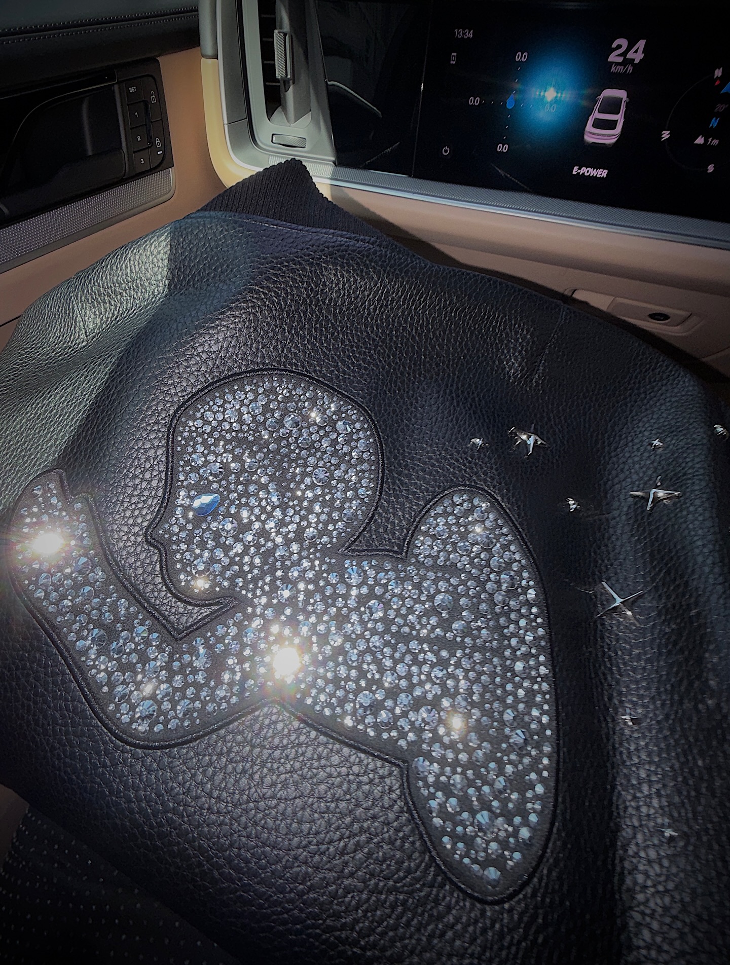 ซาร่า เล็กจ์