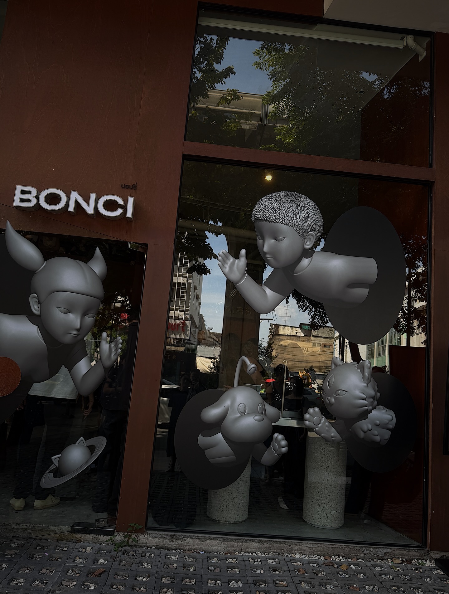 ซาร่า เล็กจ์