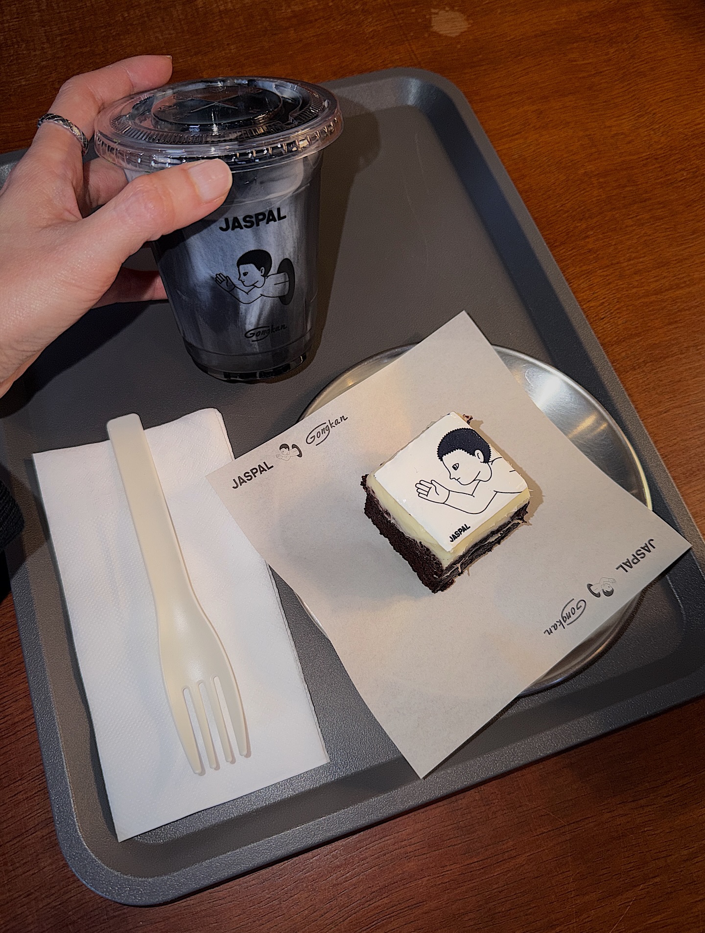 ซาร่า เล็กจ์