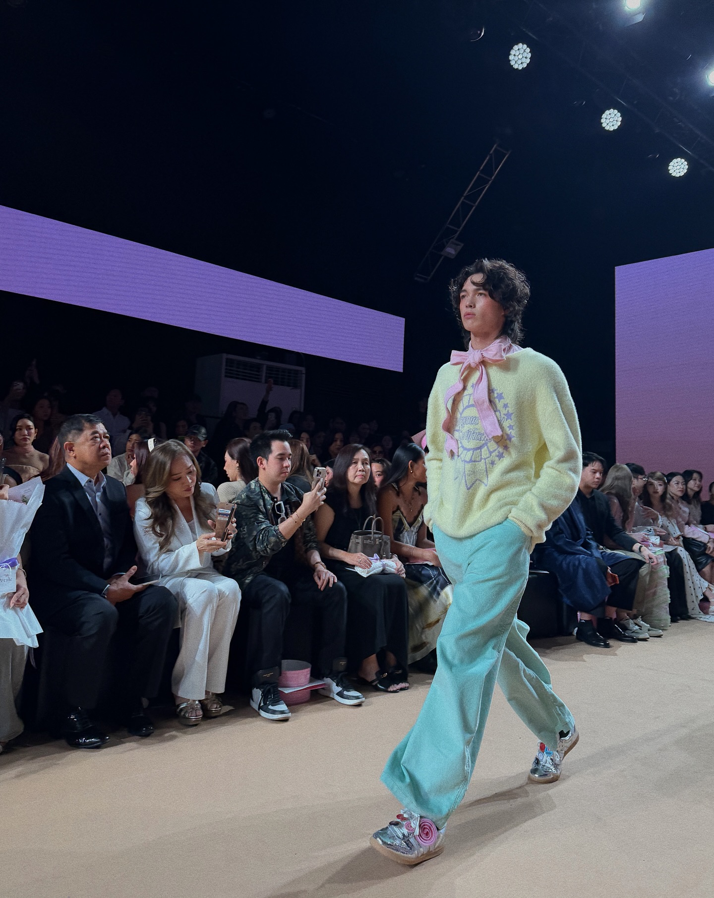 ซาร่า เล็กจ์