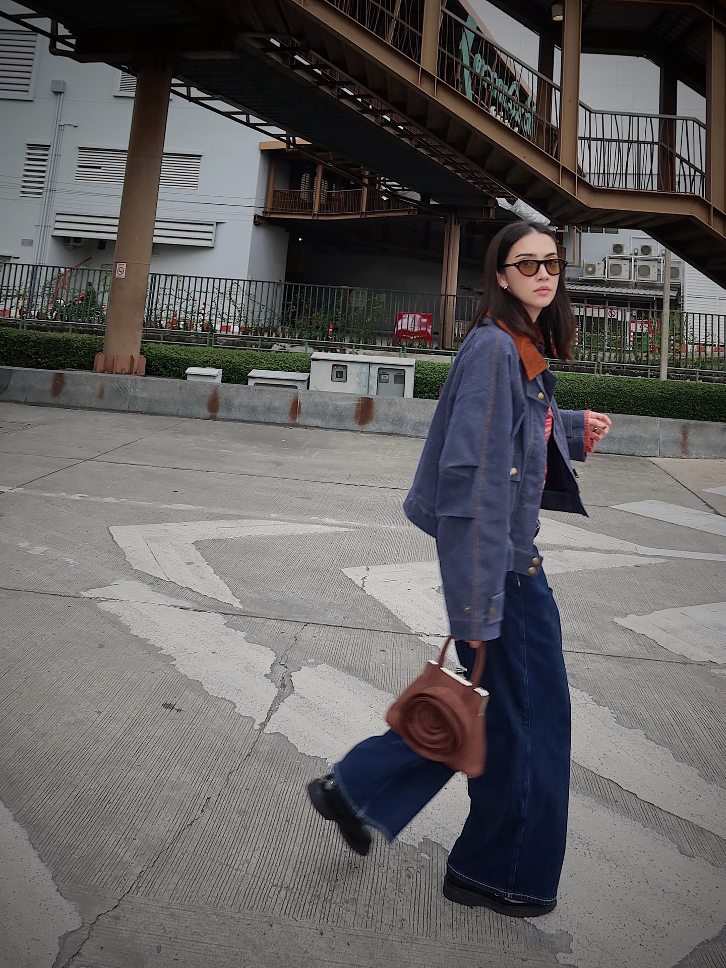 ซาร่า เล็กจ์