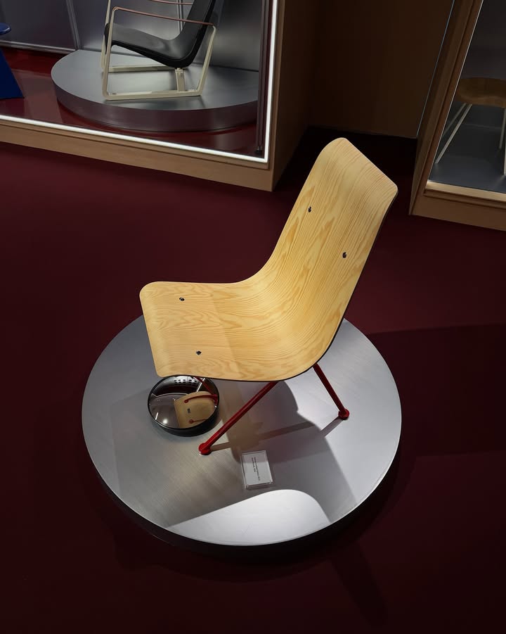 ซาร่า เล็กจ์