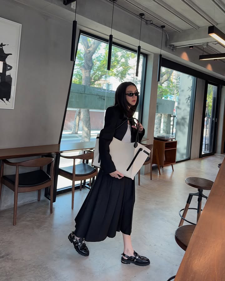 ซาร่า เล็กจ์