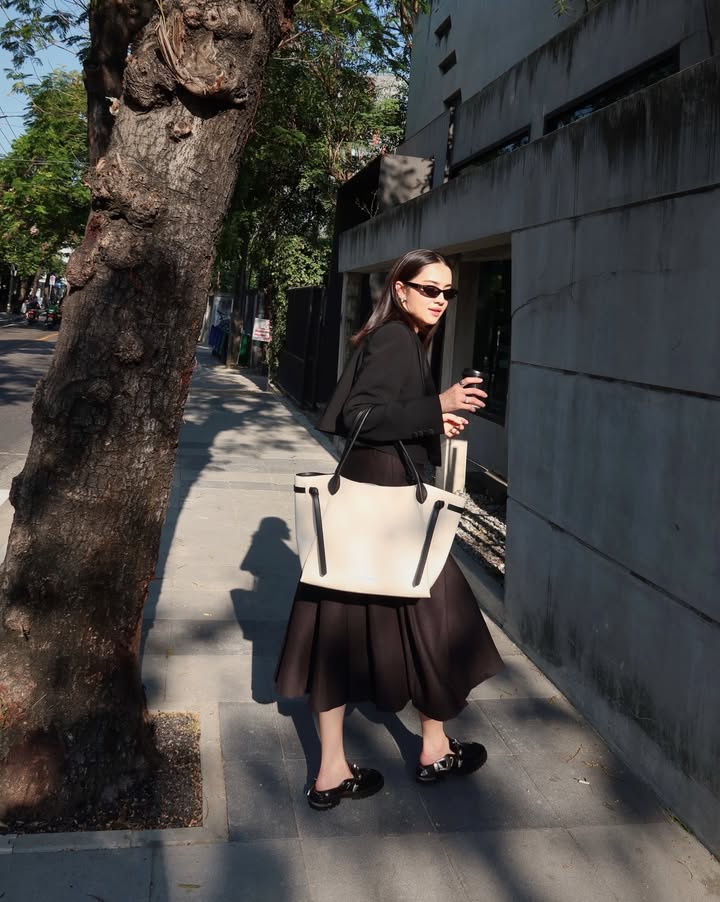 ซาร่า เล็กจ์