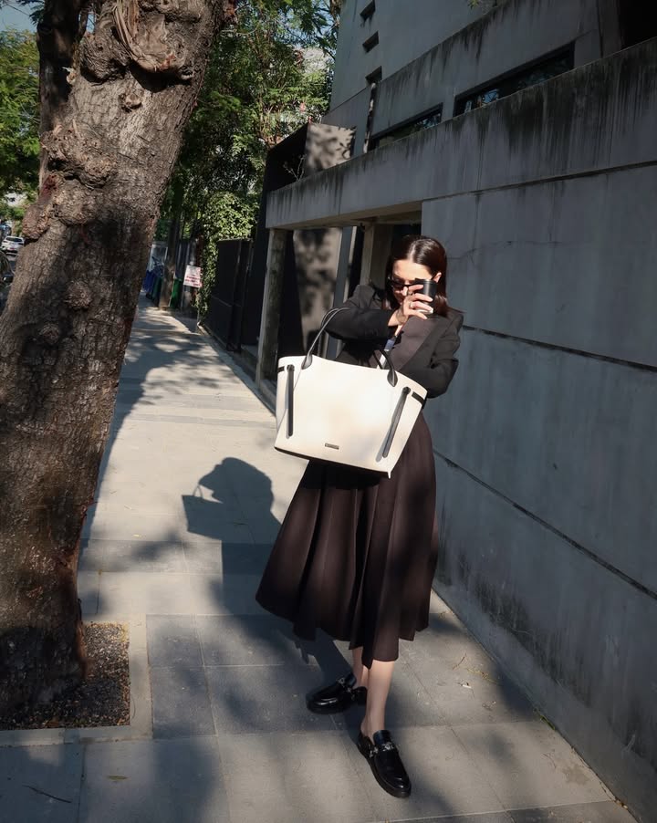 ซาร่า เล็กจ์