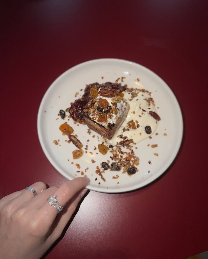 ซาร่า เล็กจ์