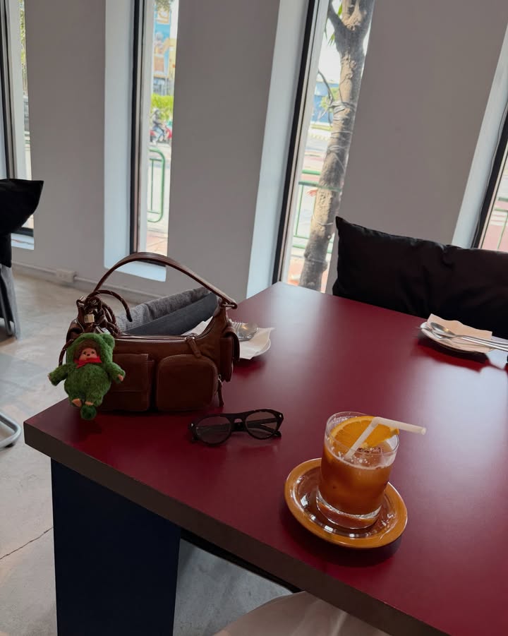 ซาร่า เล็กจ์