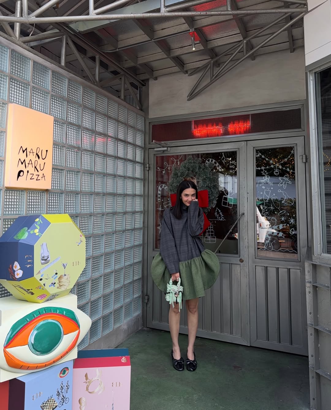 ซาร่า เล็กจ์